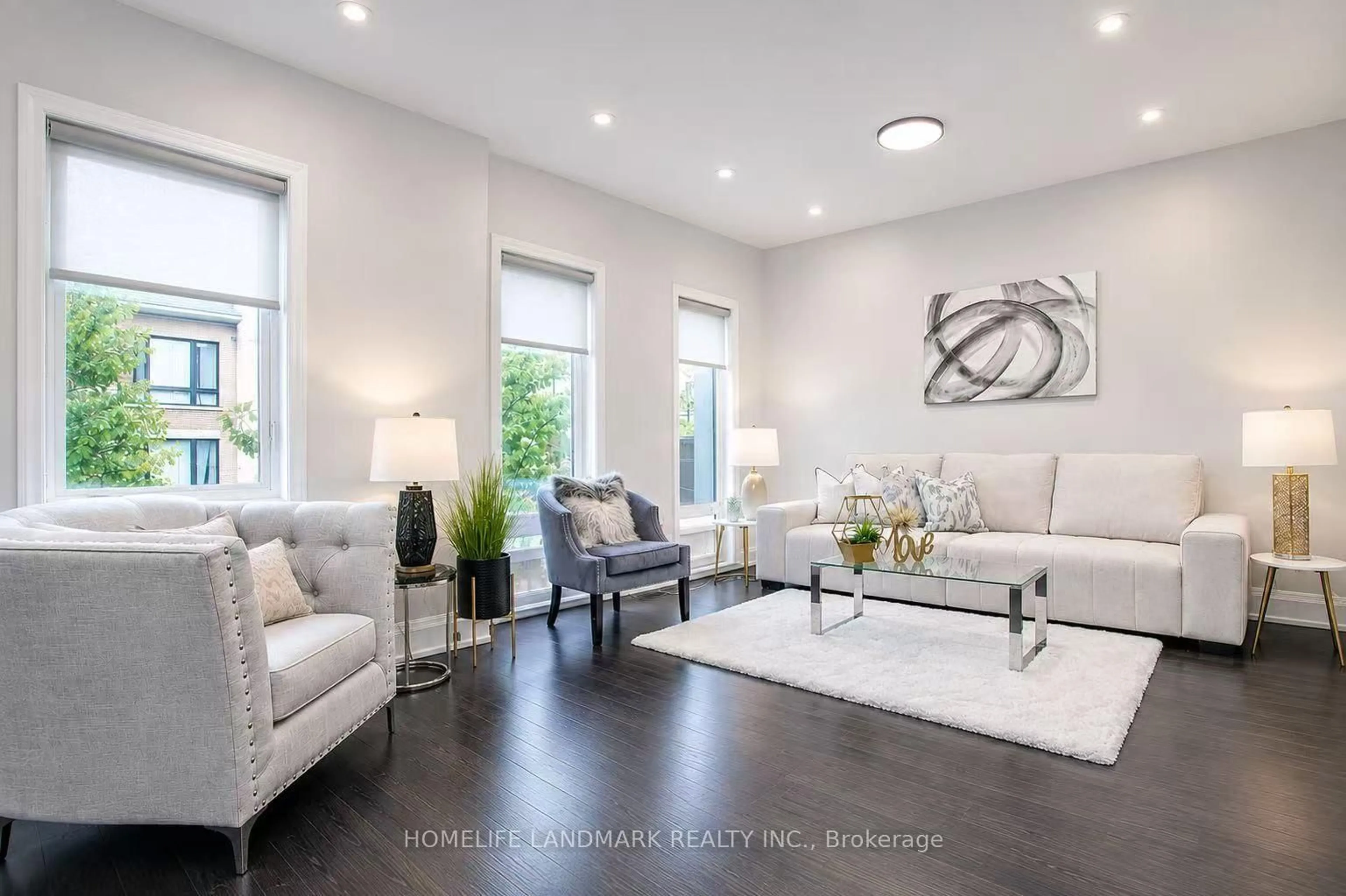 Living room with furniture, unknown for 30 Kenneth Wood Cres, Toronto Ontario M2N 0K3