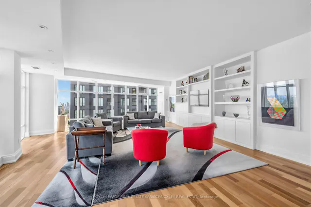 2181 Yonge St #3701, Toronto 4