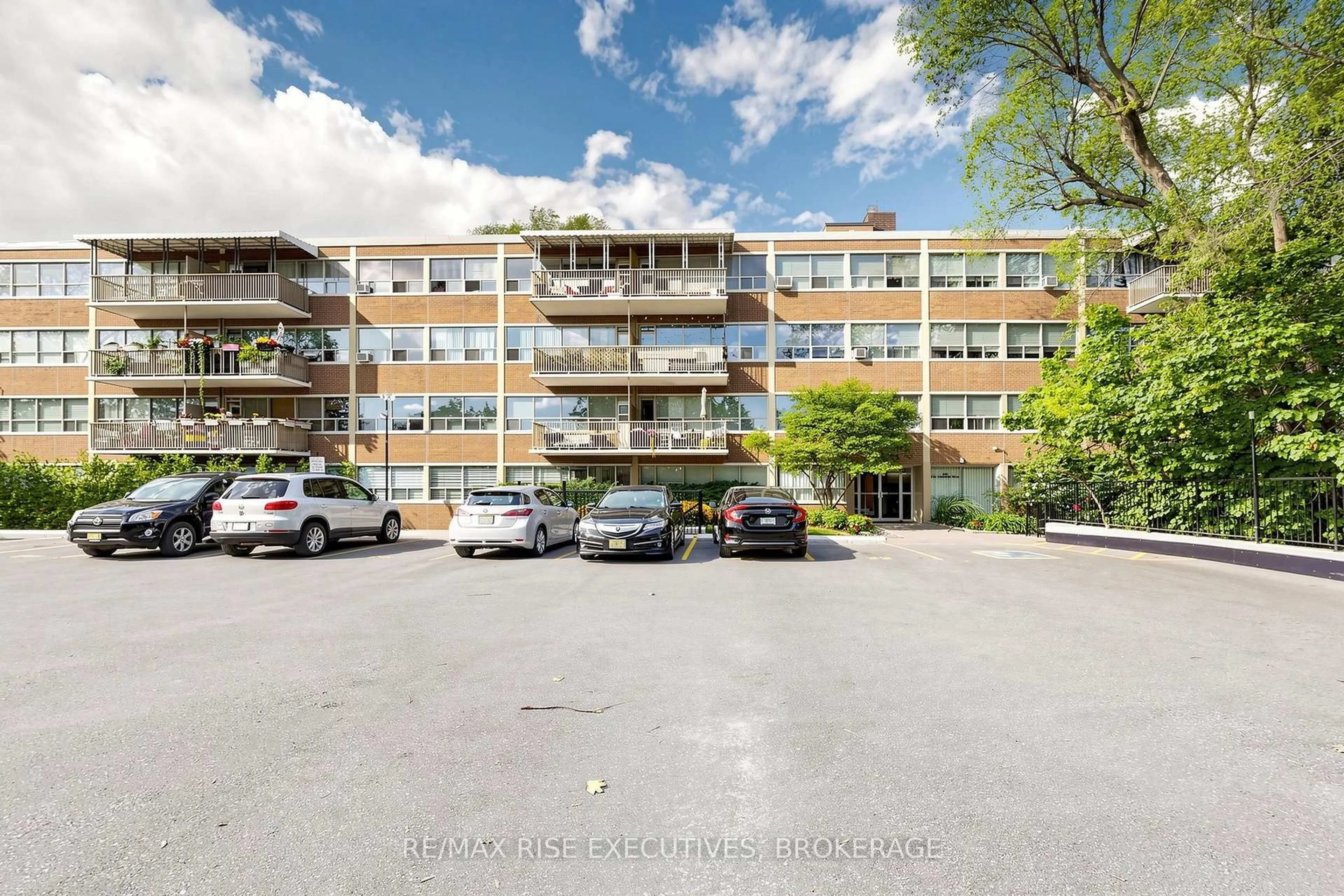 Patio, unknown for 160 The Donway #304, Toronto Ontario M3C 2G1