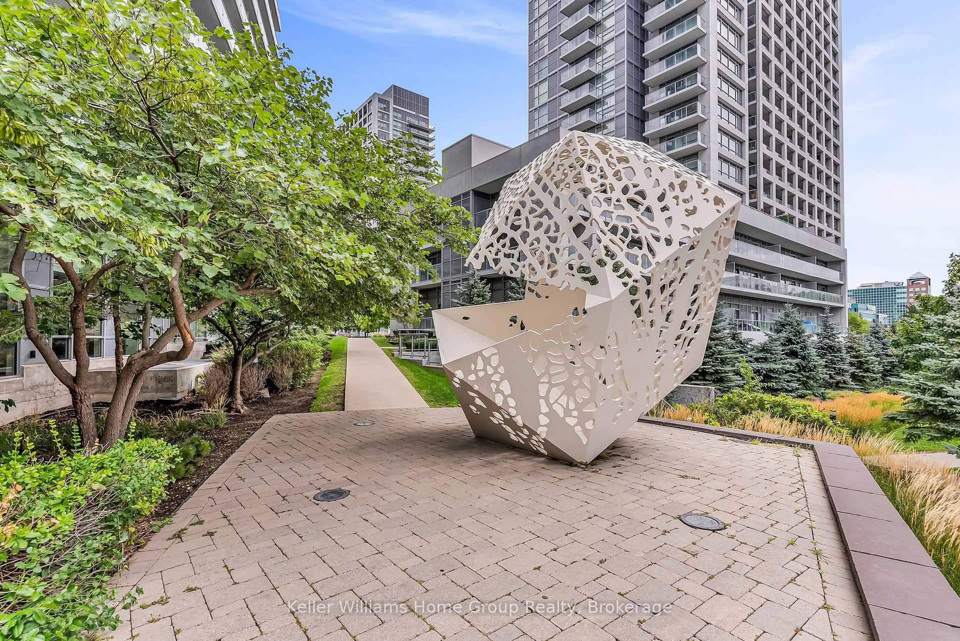 Patio, street for 2015 Sheppard Ave #3410, Toronto Ontario M2J 0B3