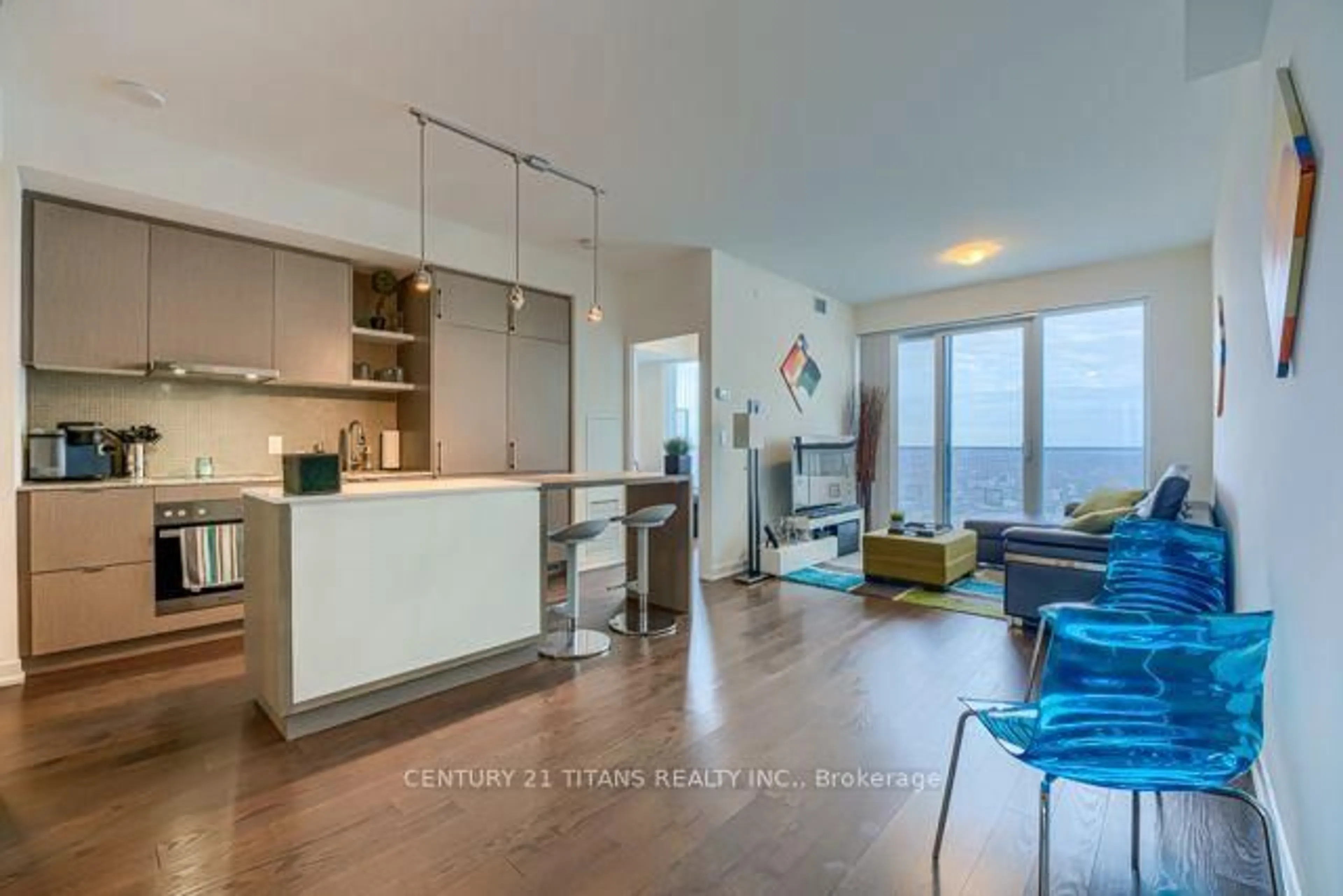 Open concept kitchen, unknown for 100 Harbour St #6606, Toronto Ontario M5J 2T5