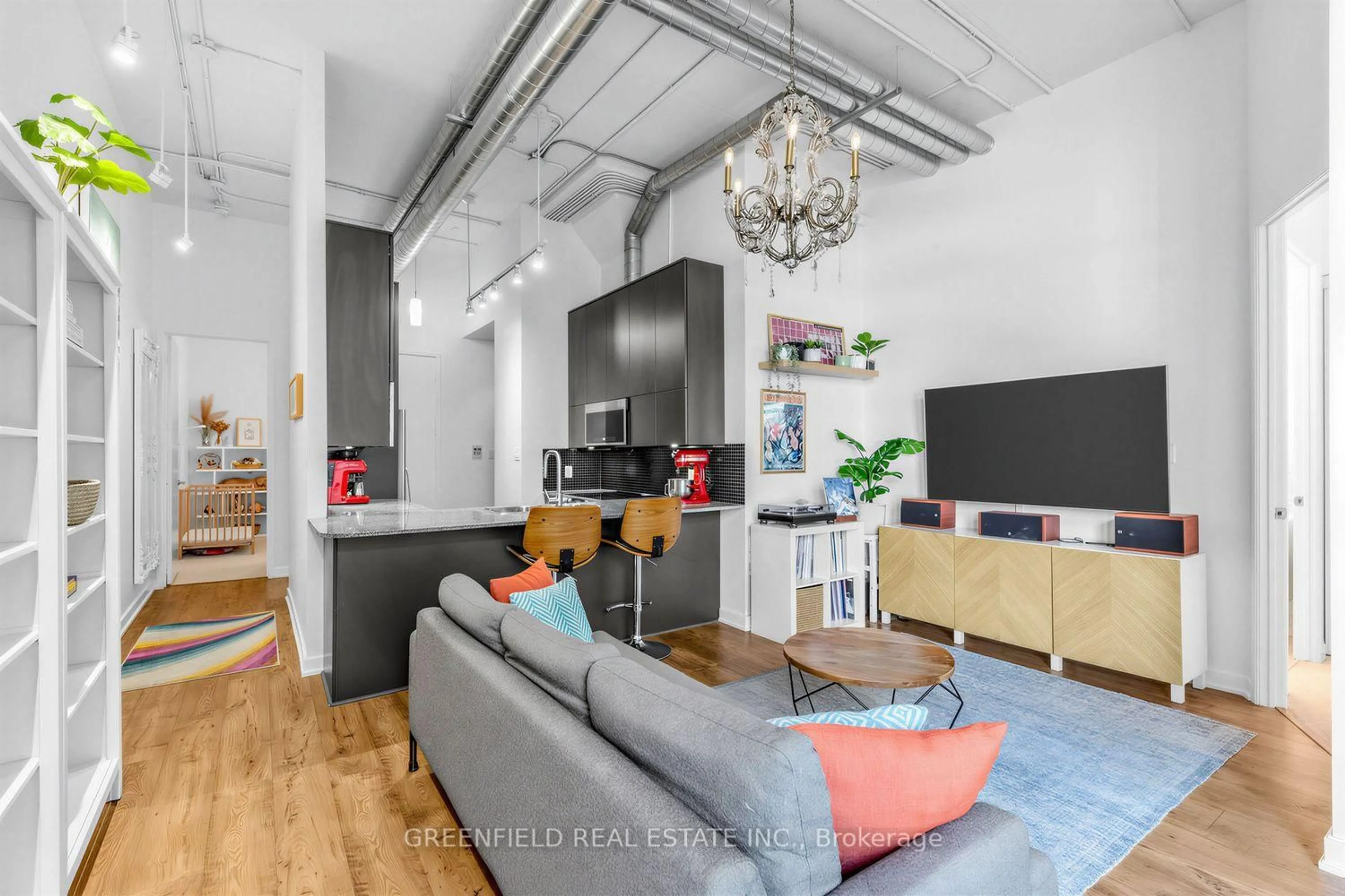 Unknown for 380 Macpherson Ave #410, Toronto Ontario M4V 3E3