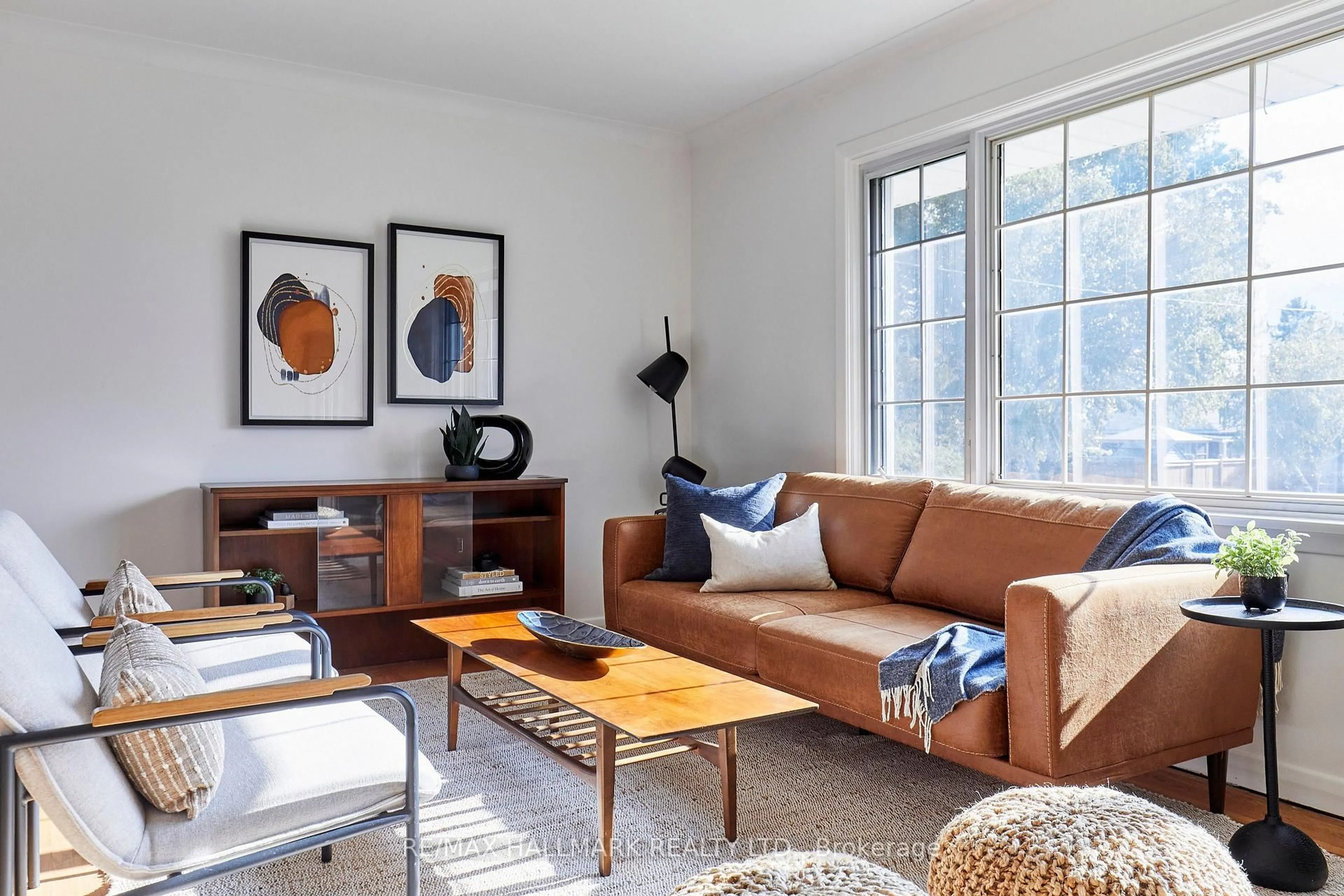 Living room with furniture, unknown for 5 Mere Crt, Toronto Ontario M4A 2J6