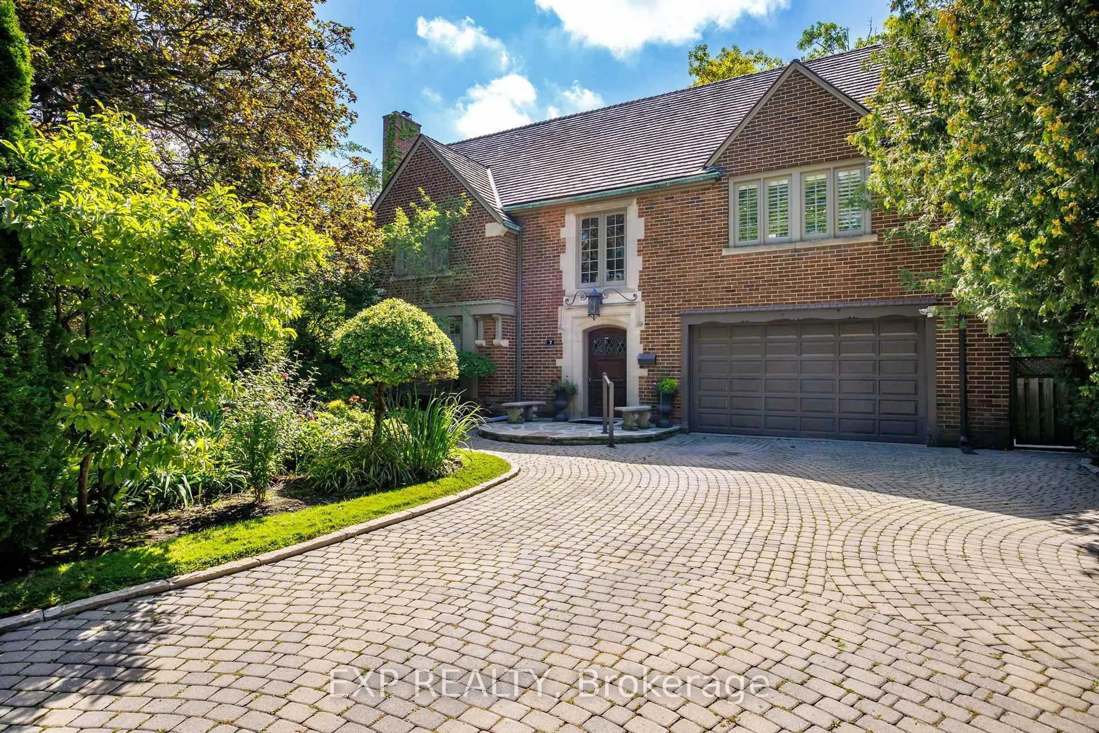 Home with brick exterior material, street for 7 Ridgewood Rd, Toronto Ontario M5P 1T4