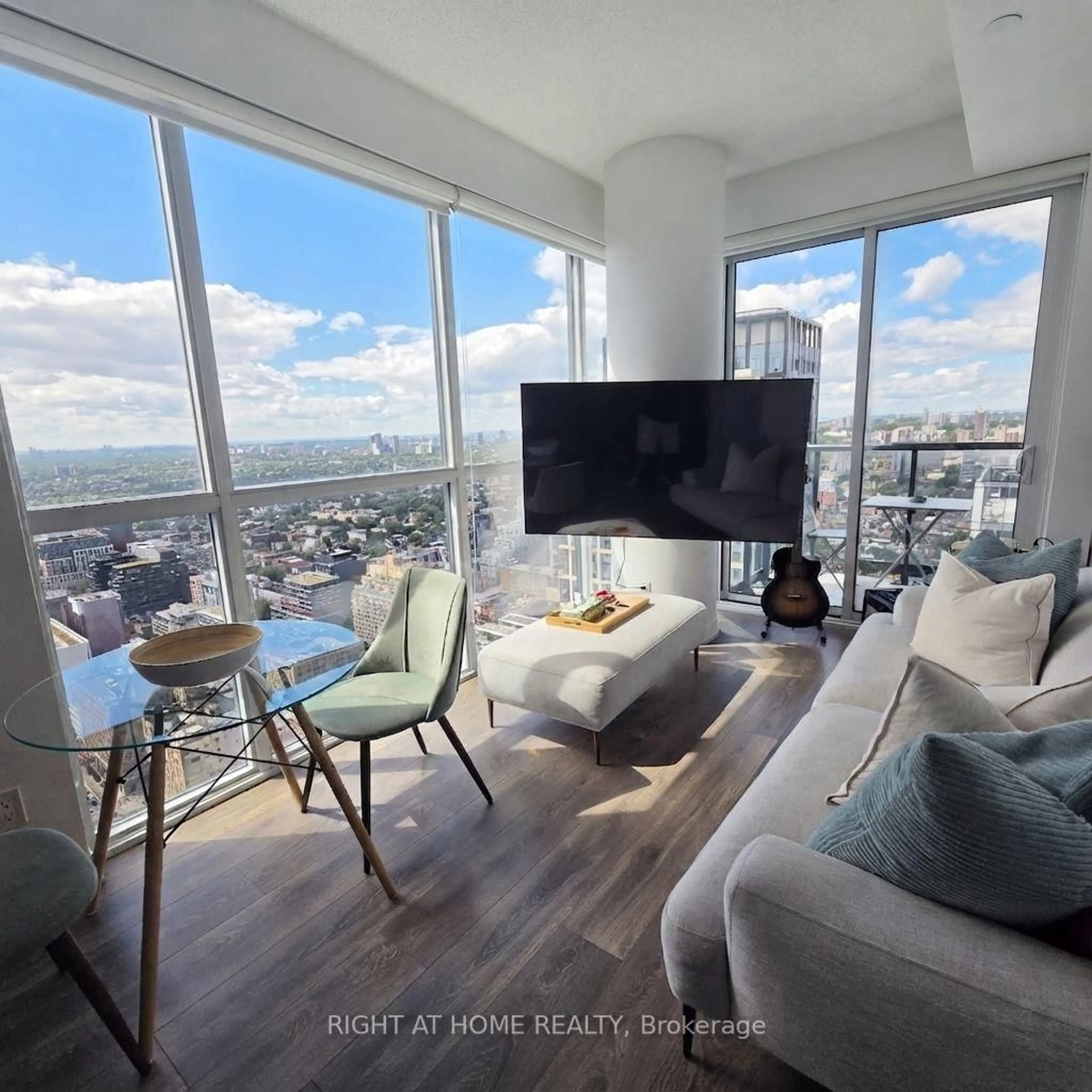 Living room with furniture, unknown for 87 Peter St #4606, Toronto Ontario M5V 2G5