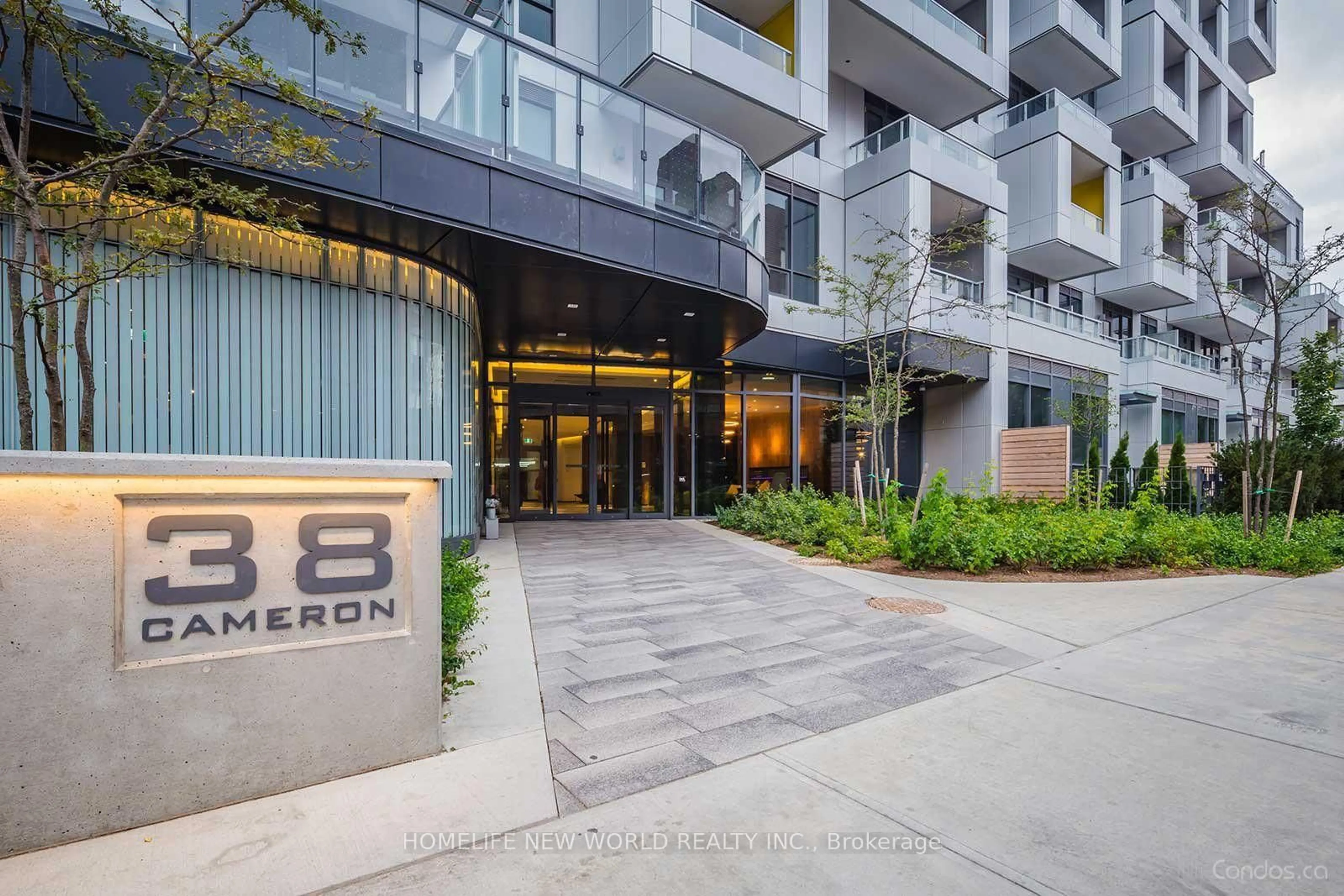Indoor foyer for 38 Cameron St #308, Toronto Ontario M5T 0C3