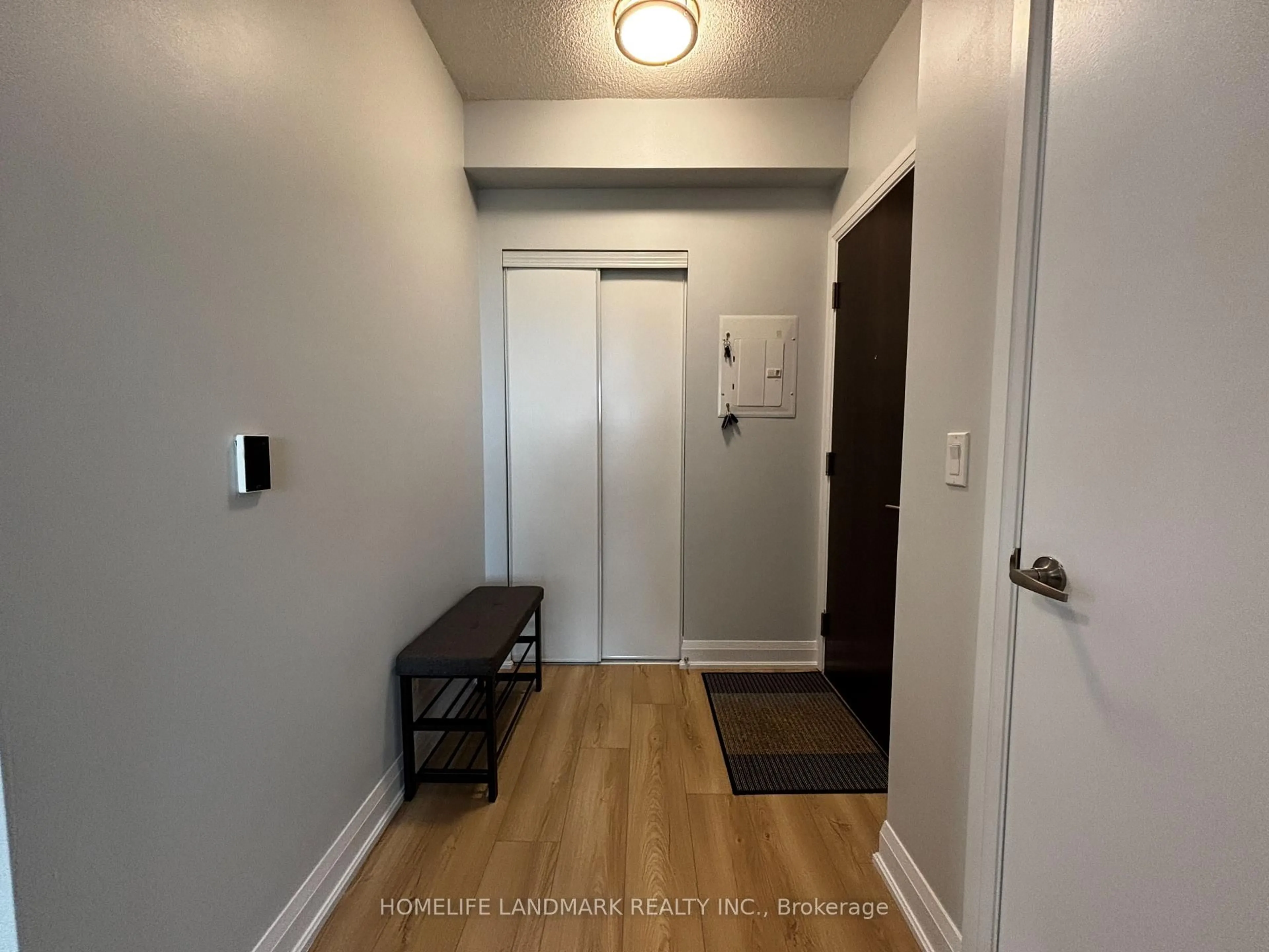 Indoor entryway for 68 Canterbury Plwy #1809, Toronto Ontario M2N 0H8