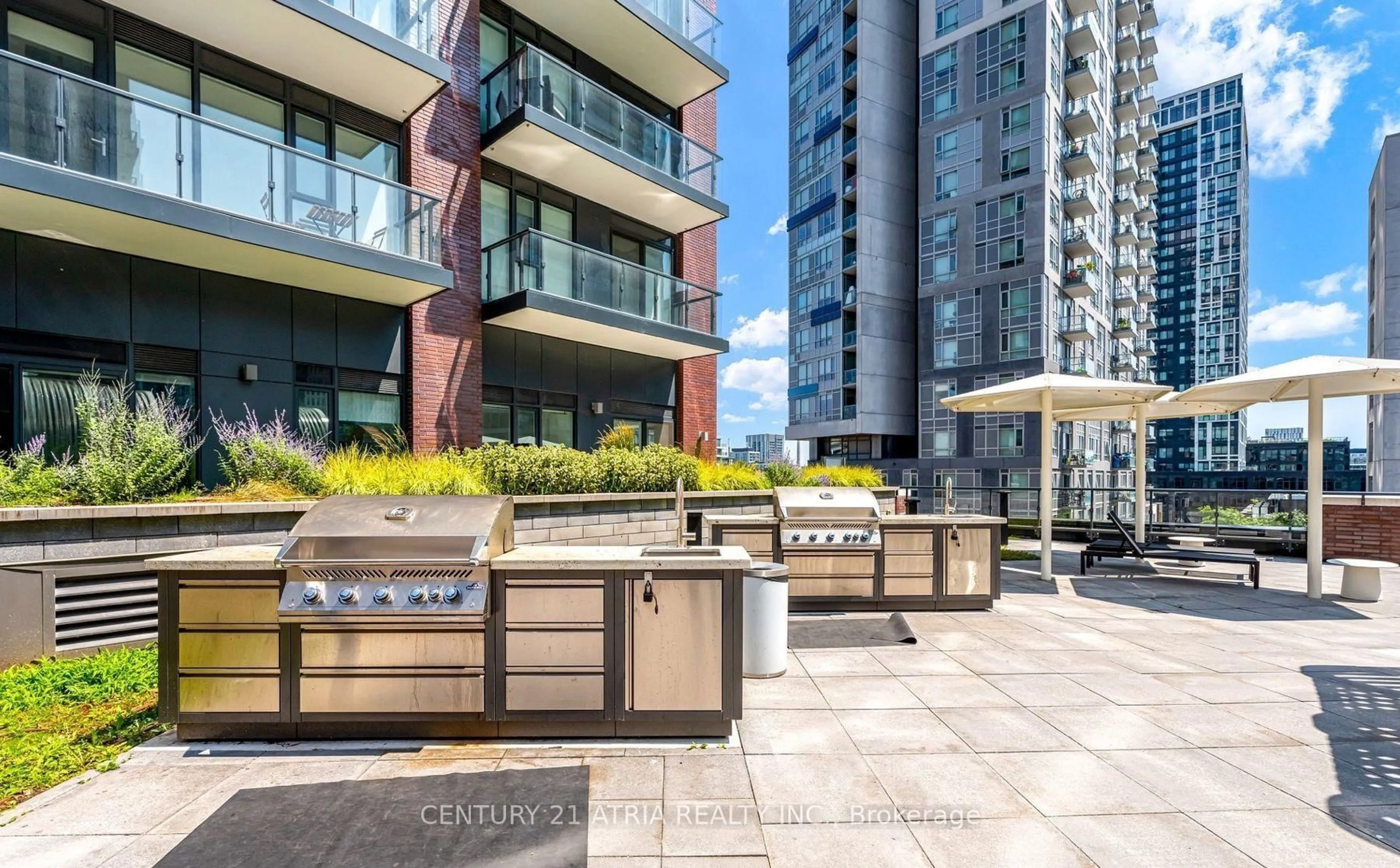 Patio, street for 130 River St #2010, Toronto Ontario M5A 0R8