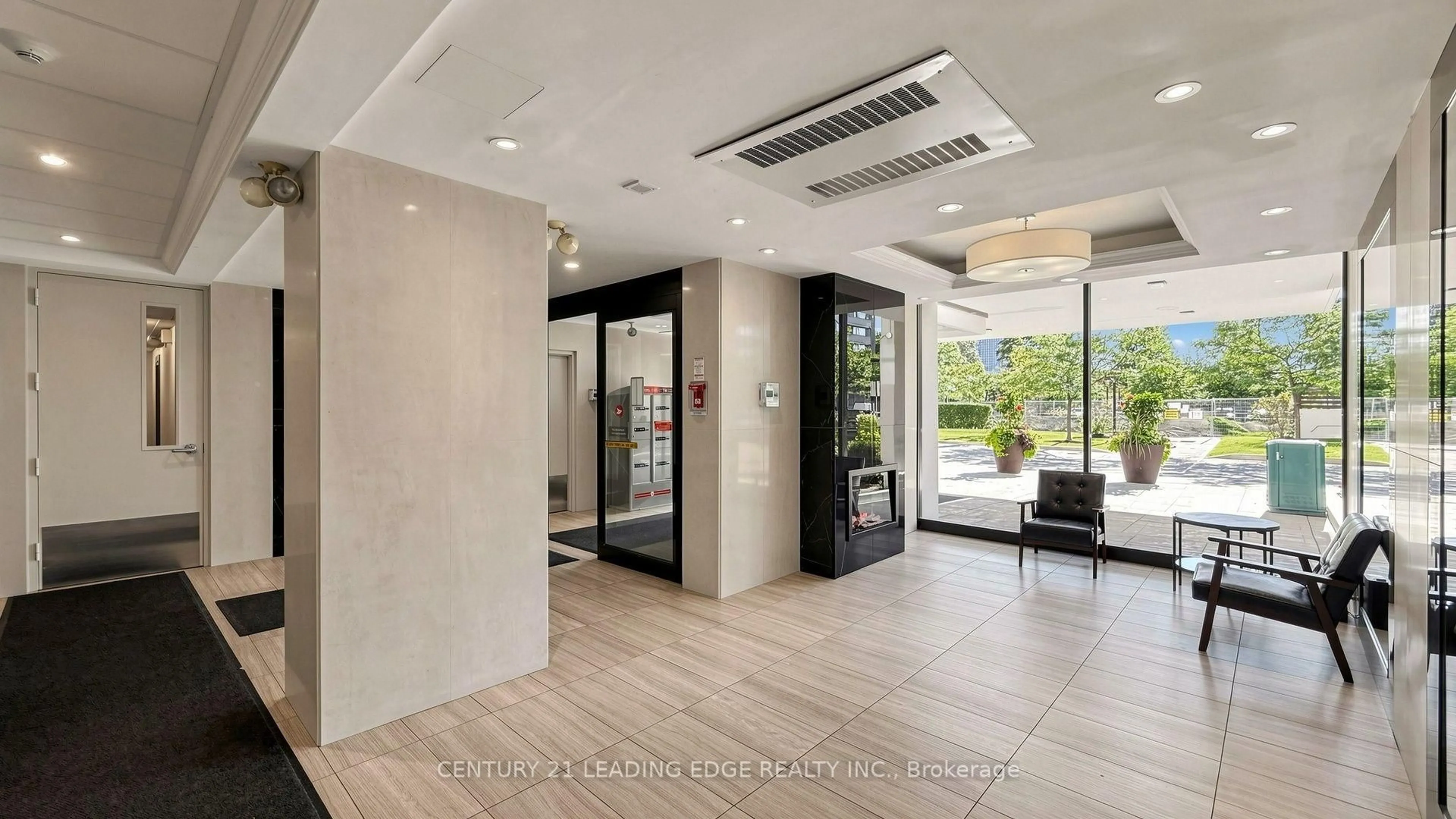 Indoor foyer for 725 Don Mills Rd #1006, Toronto Ontario M3C 1S7