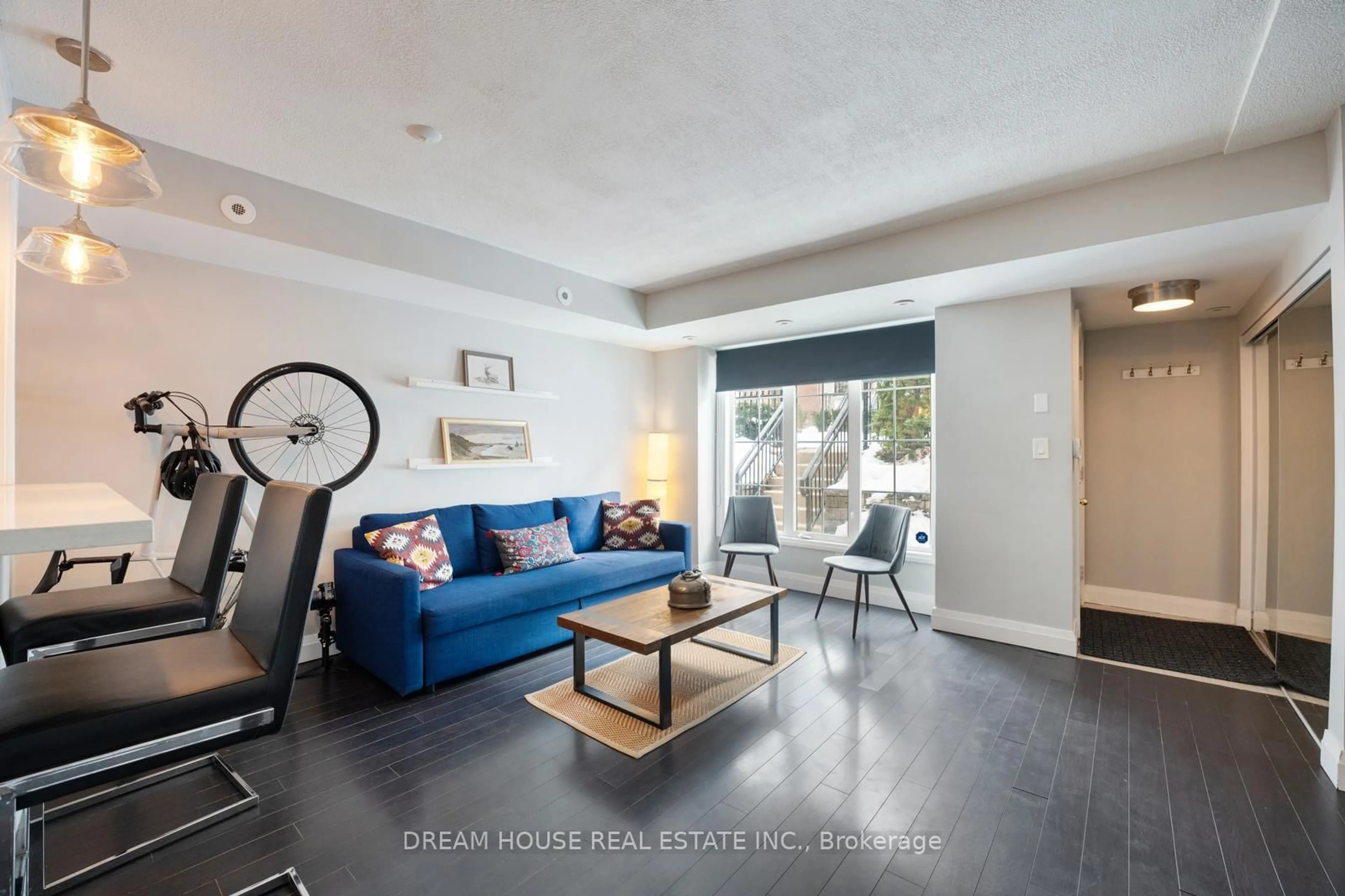 Living room with furniture, unknown for 5 Everson Dr #1008, Toronto Ontario M2N 7C3