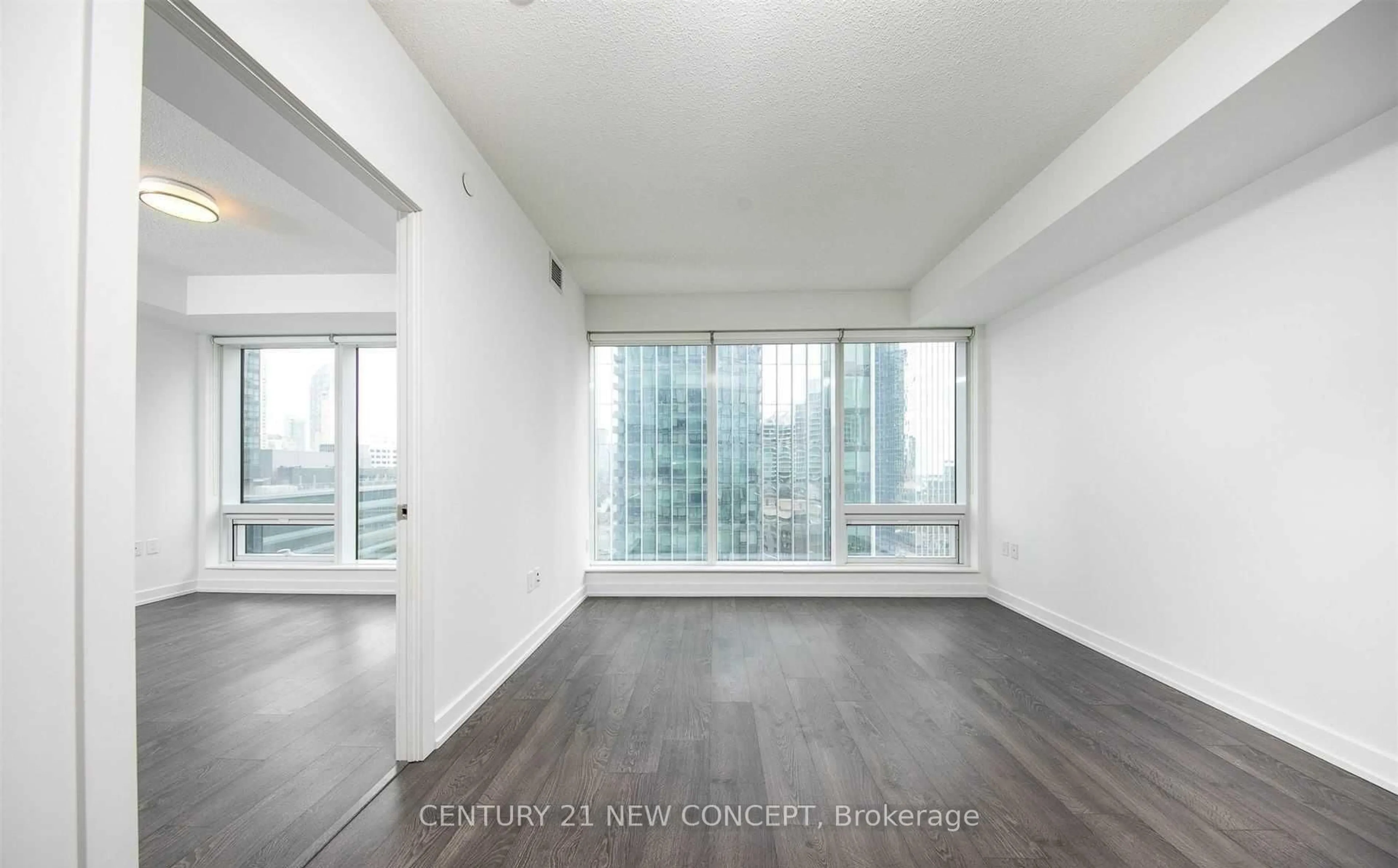 A pic of a room for 10 York St #1404, Toronto Ontario M5J 0E1