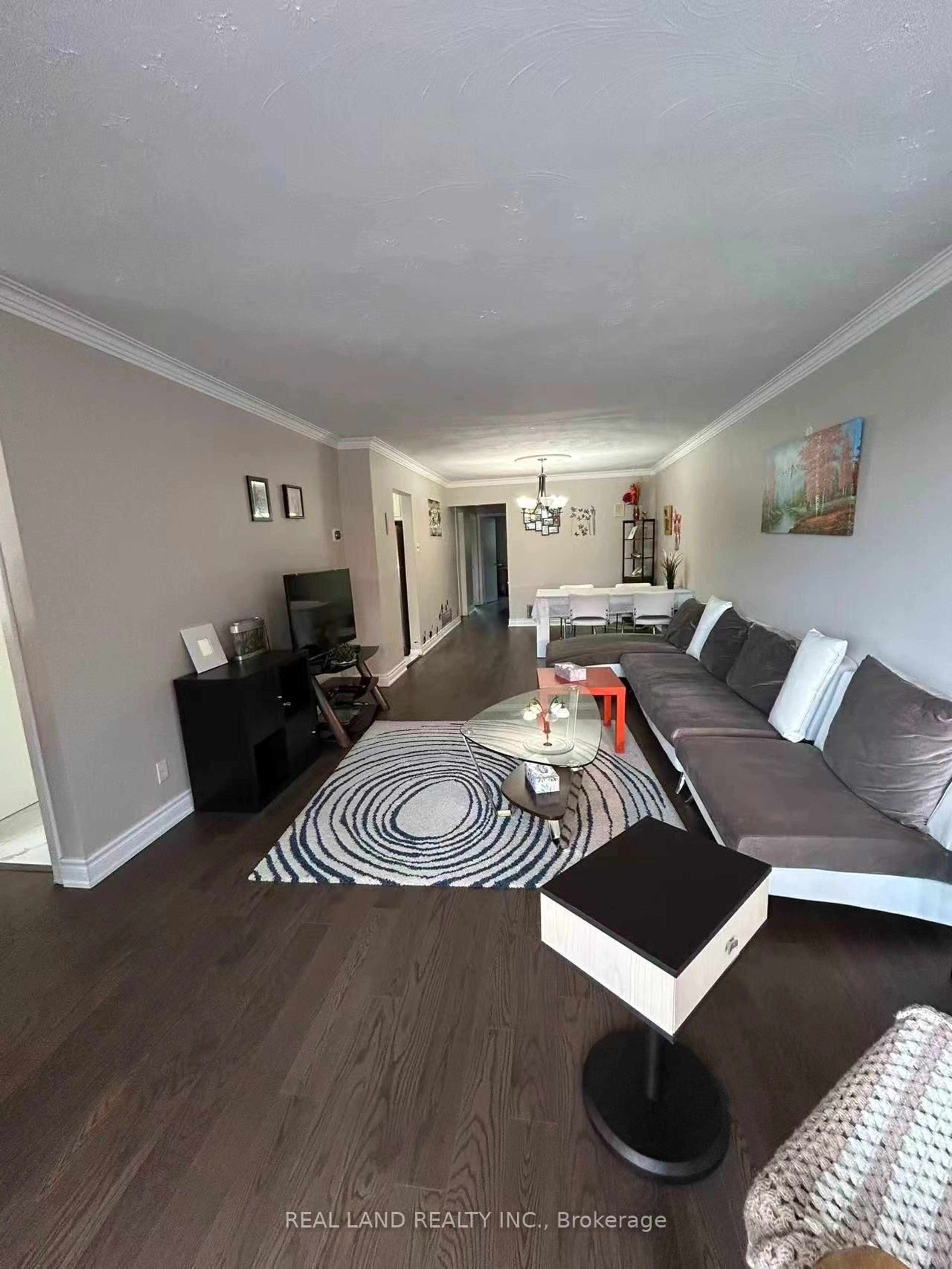 Living room with furniture, unknown for 37 Pawnee Ave, Toronto Ontario M2H 3C6