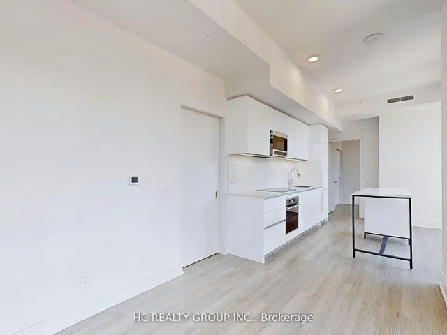 8 Cumberland St #1302, Toronto 5