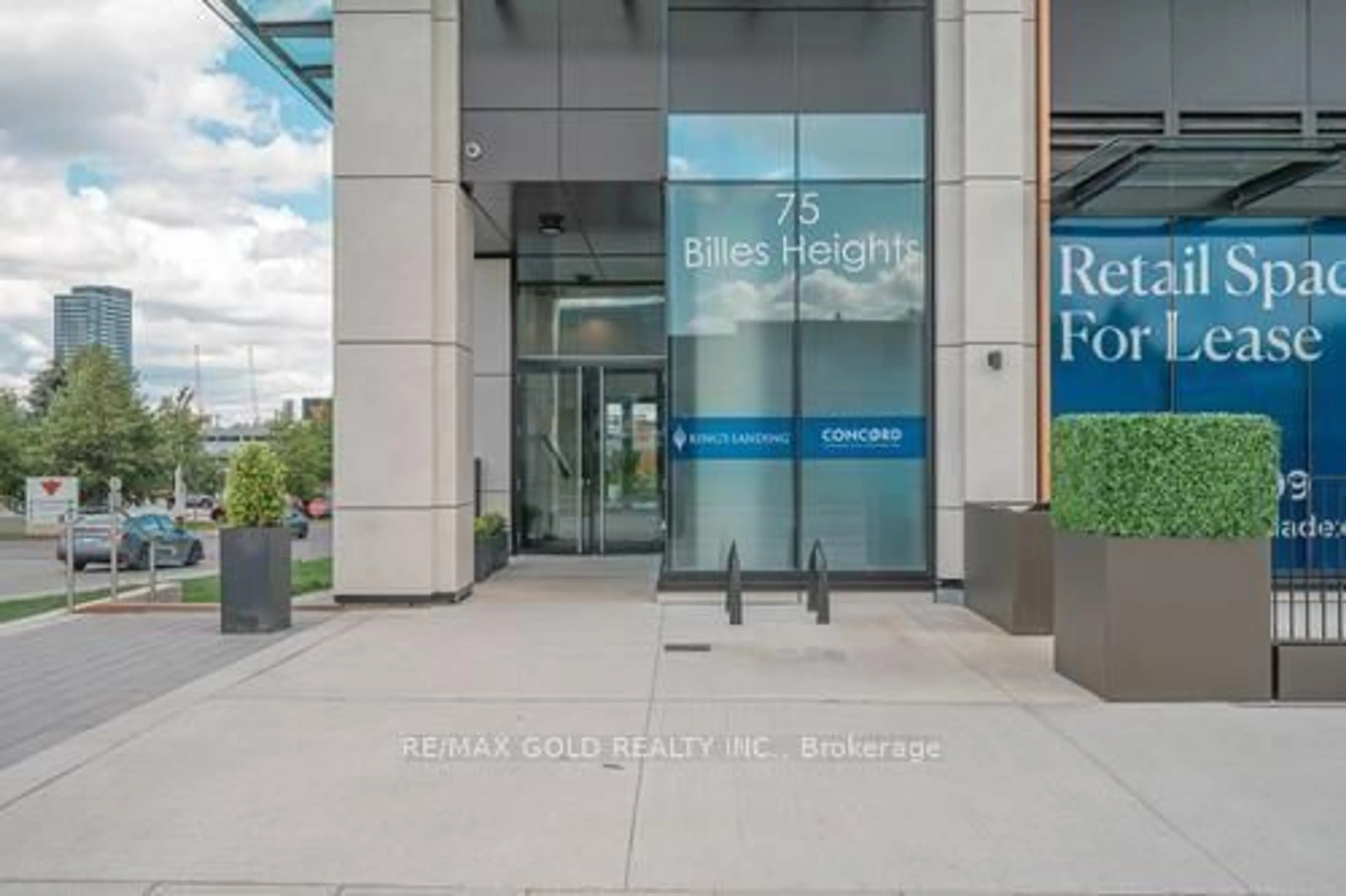 Indoor foyer for 75 Billes Hts #229, Toronto Ontario M2K 0J8