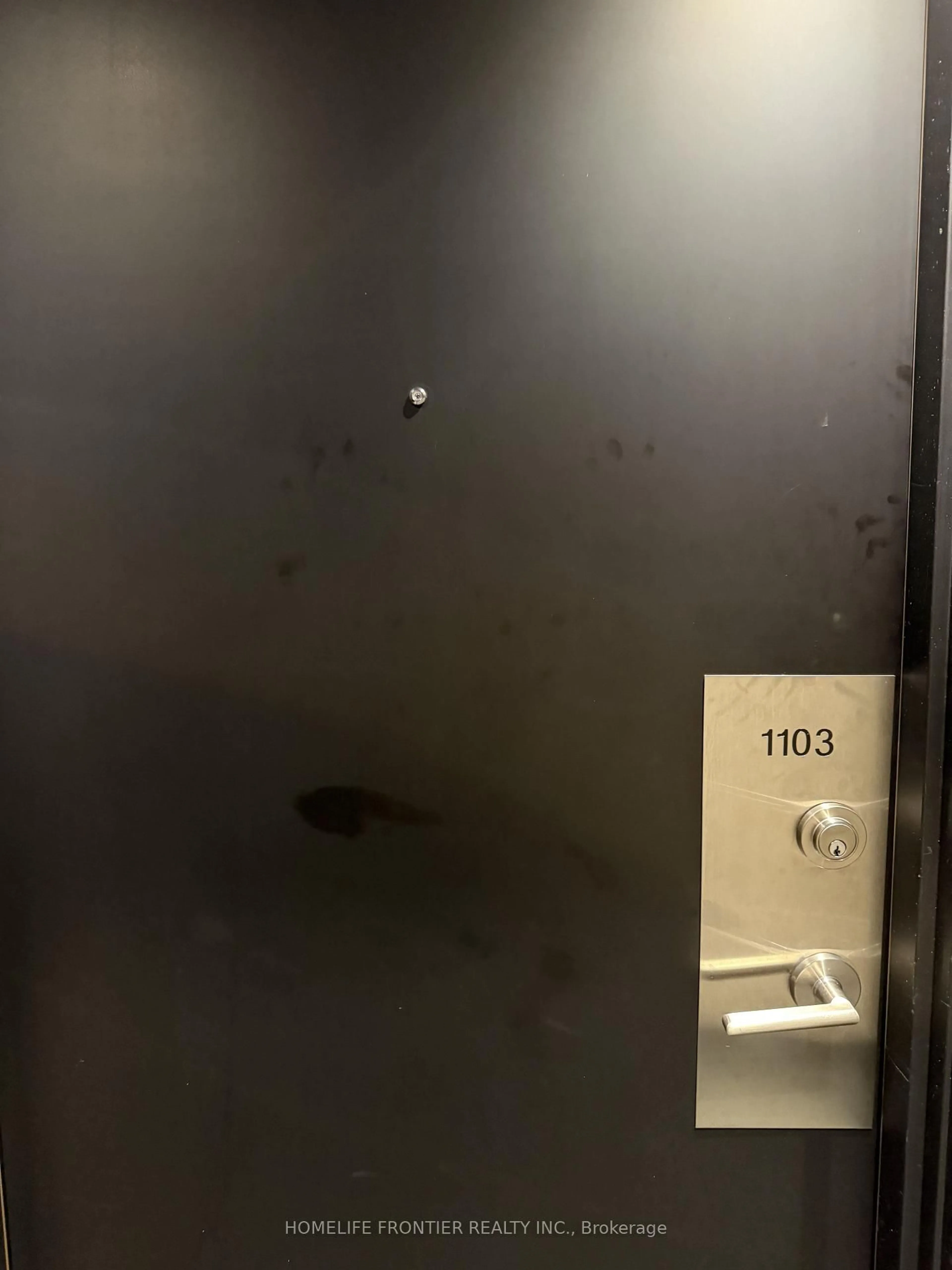 Blurry image for 87 Peter St #1103, Toronto Ontario M5V 0P1
