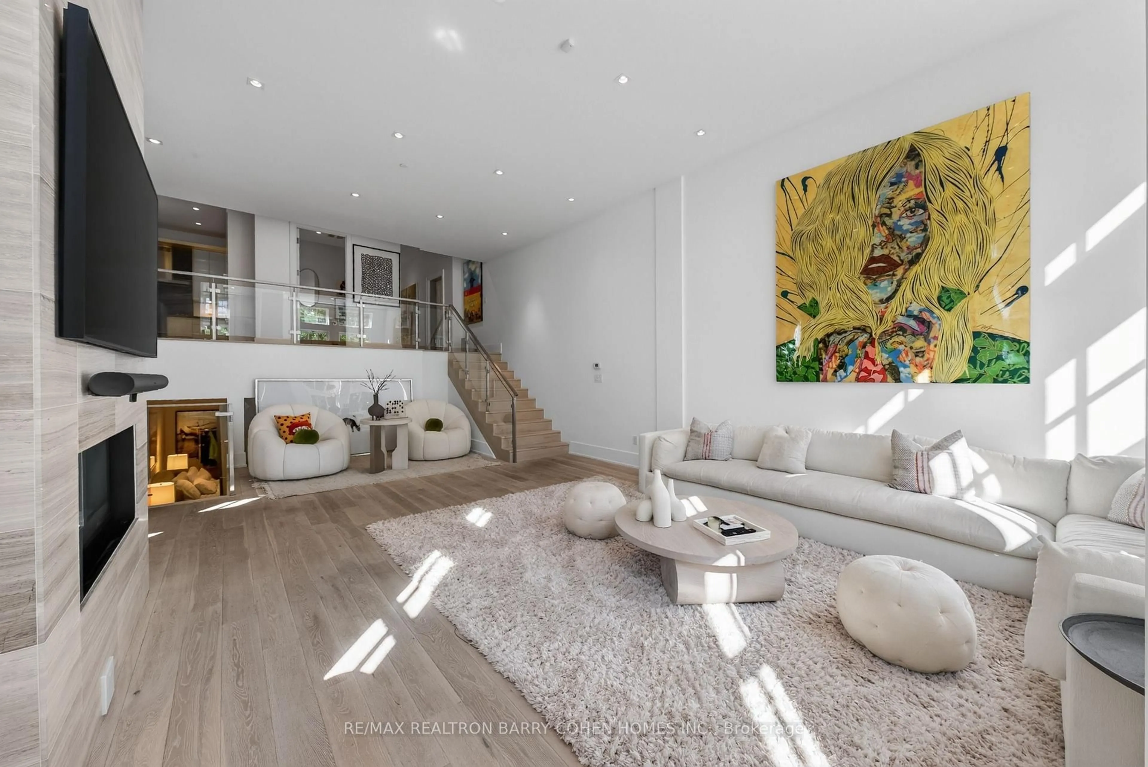 Living room with furniture, unknown for 36 Hazelton Ave #2A, Toronto Ontario M5R 2E2