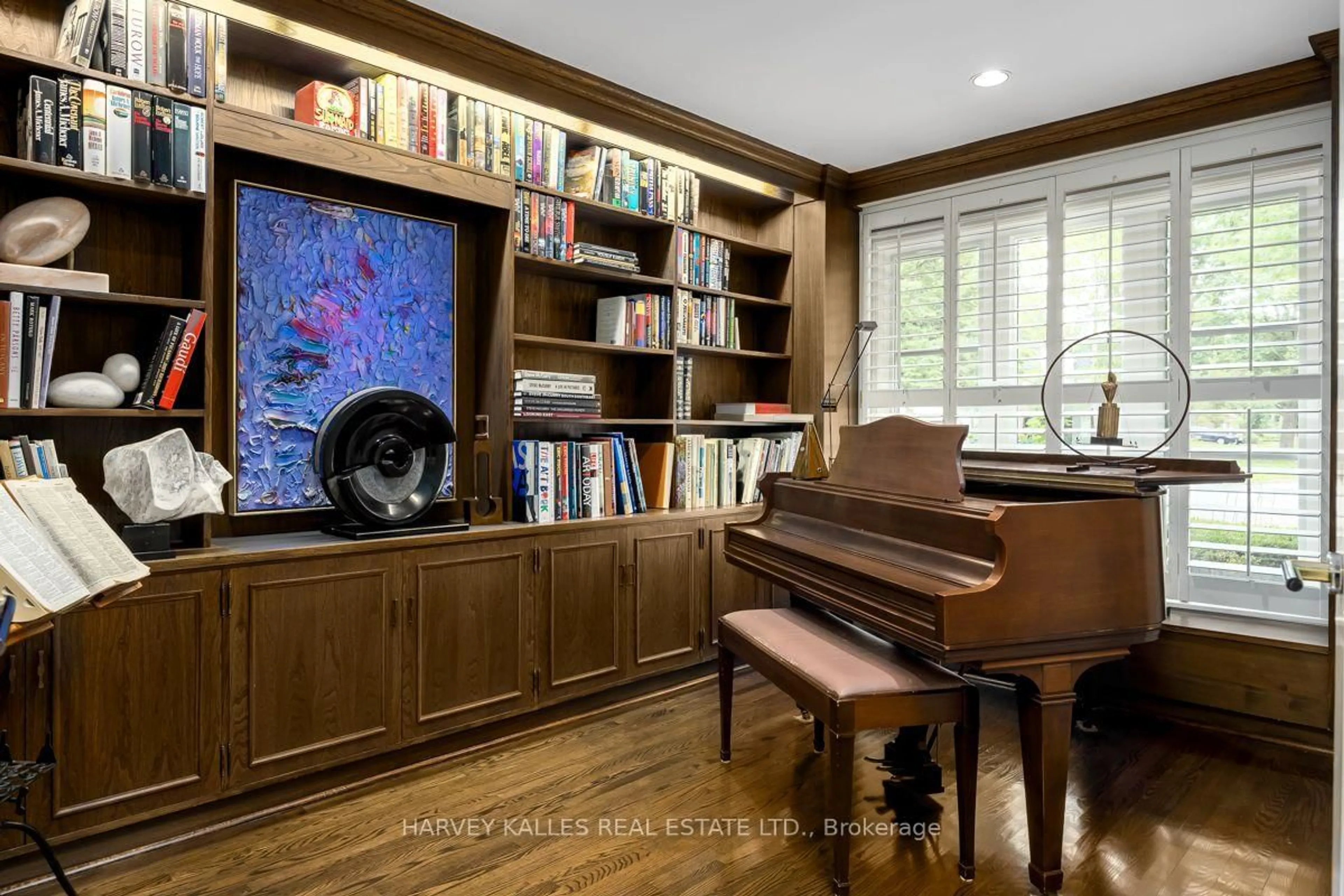 Home theater for 22 Bamboo Grve, Toronto Ontario M3B 2C5