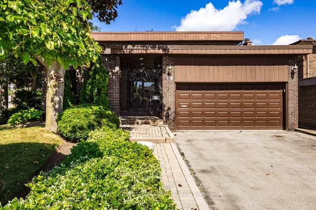 30 Coreydale Crt, Toronto 2