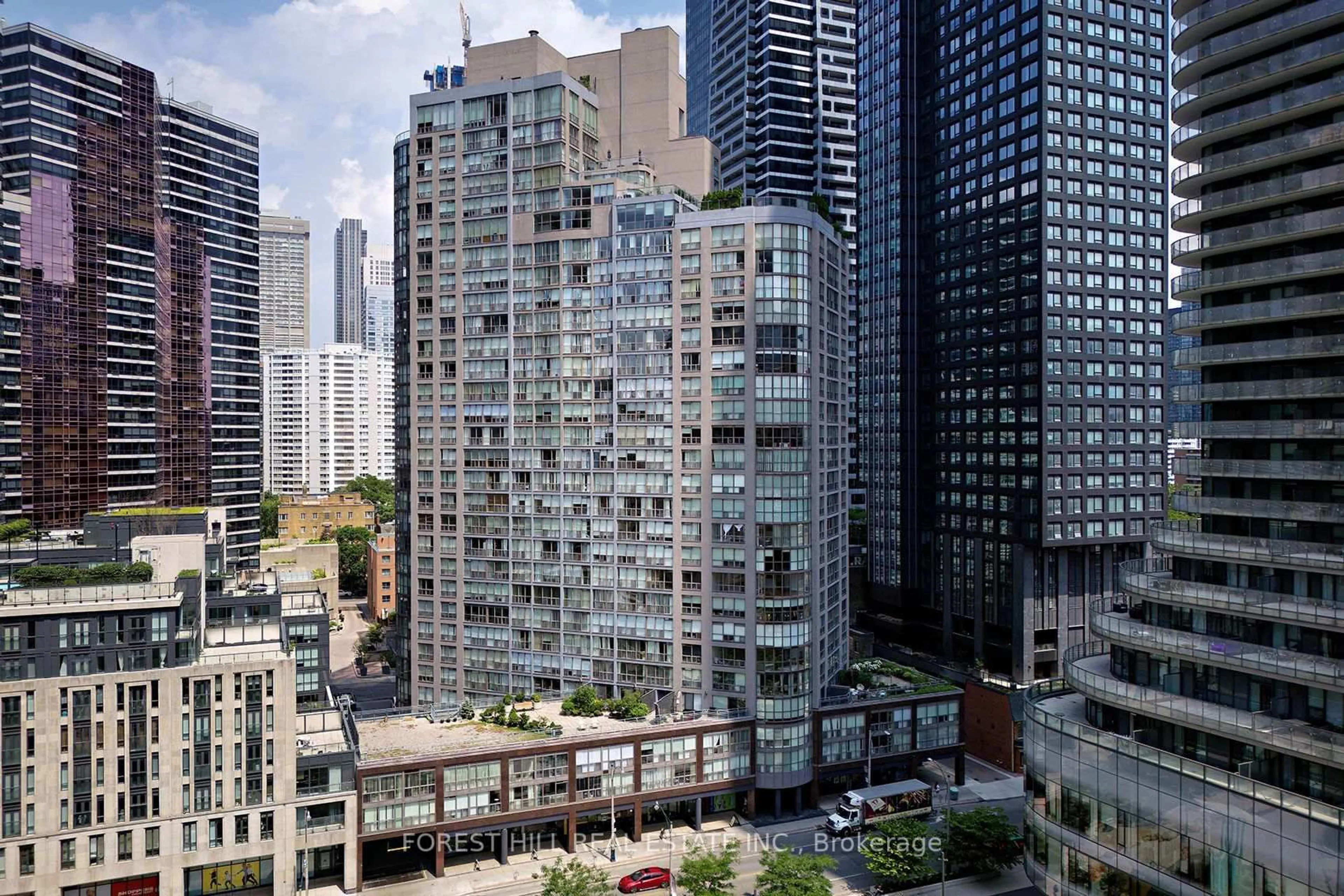 A pic from outside/outdoor area/front of a property/back of a property/a pic from drone, city buildings view from balcony for 24 Wellesley St #1811, Toronto Ontario M4Y 2X6