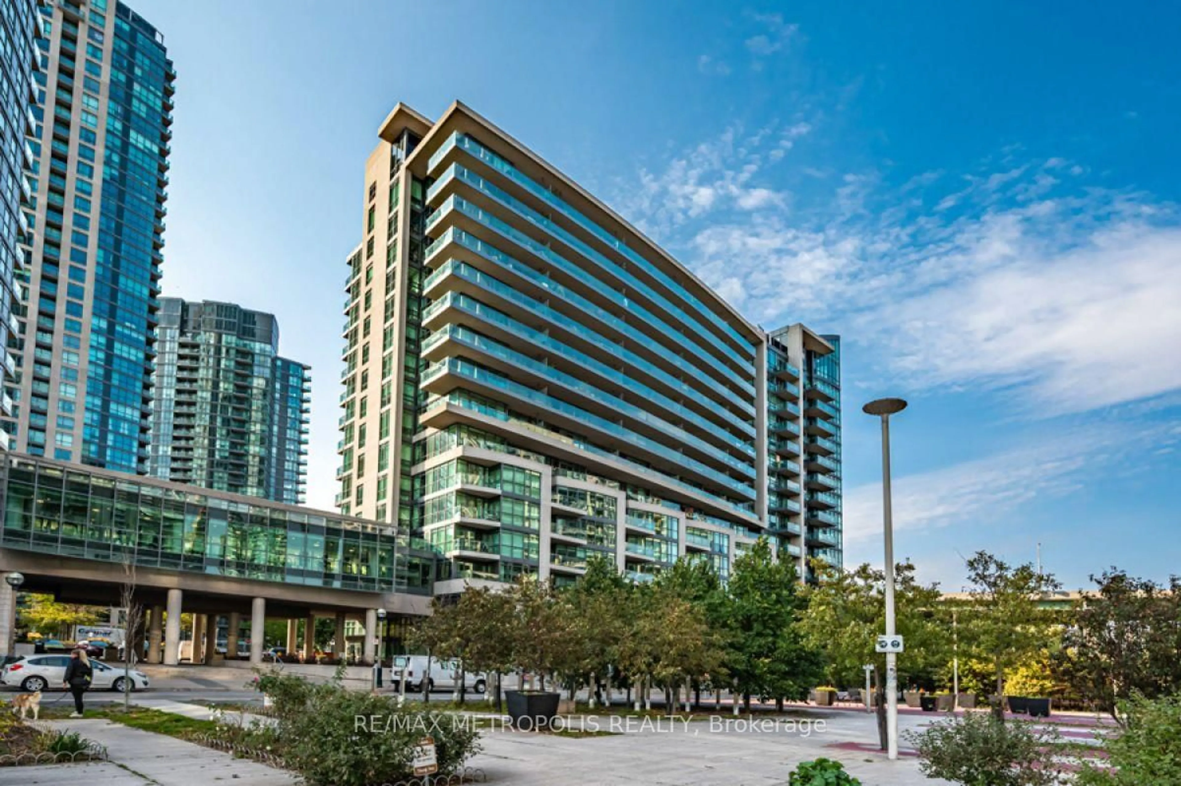 Patio, unknown for 209 Fort York Blvd #678, Toronto Ontario M5V 4A1