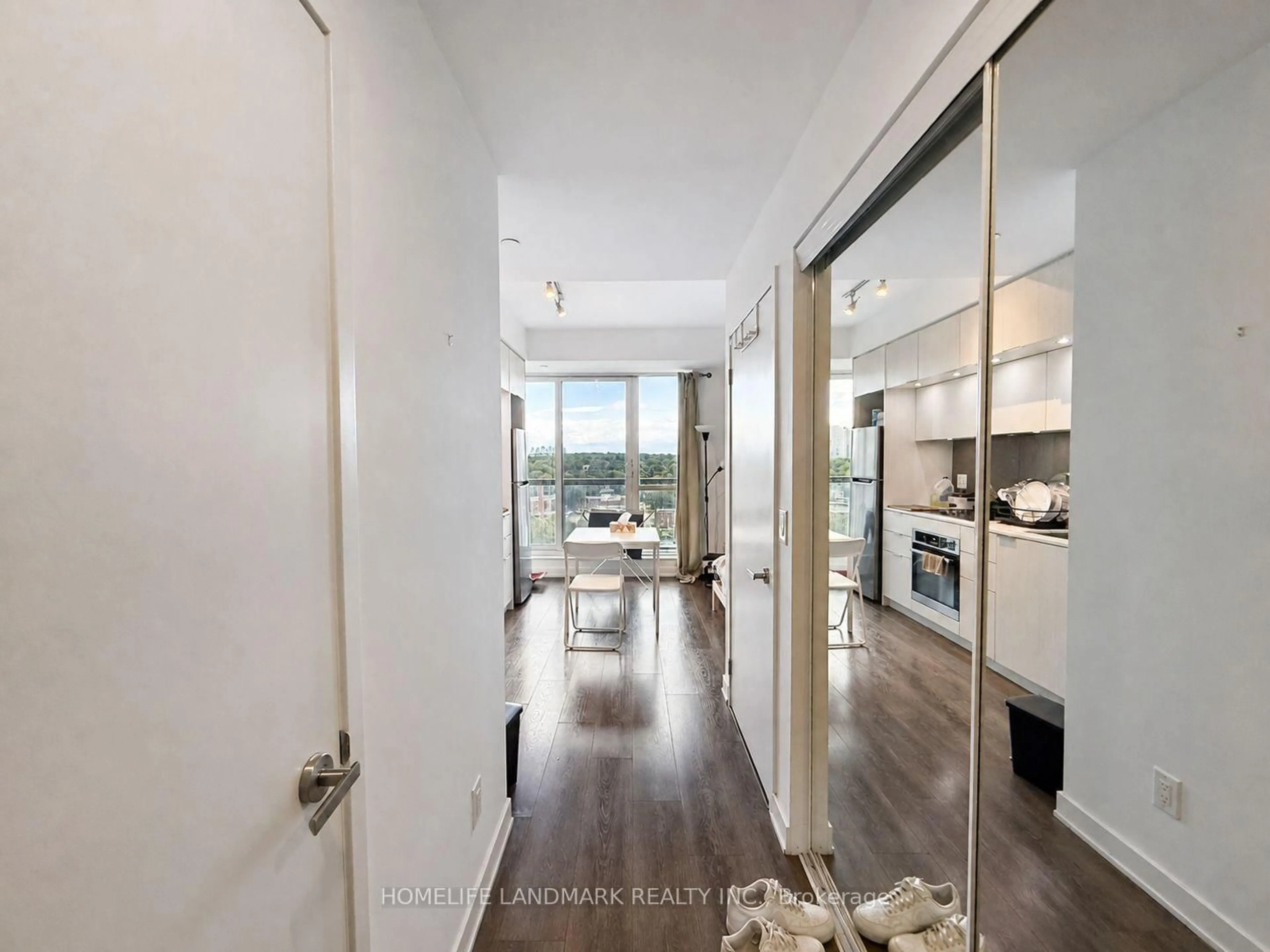 Indoor entryway for 55 Regent Park Blvd #1411, Toronto Ontario M5A 0C2