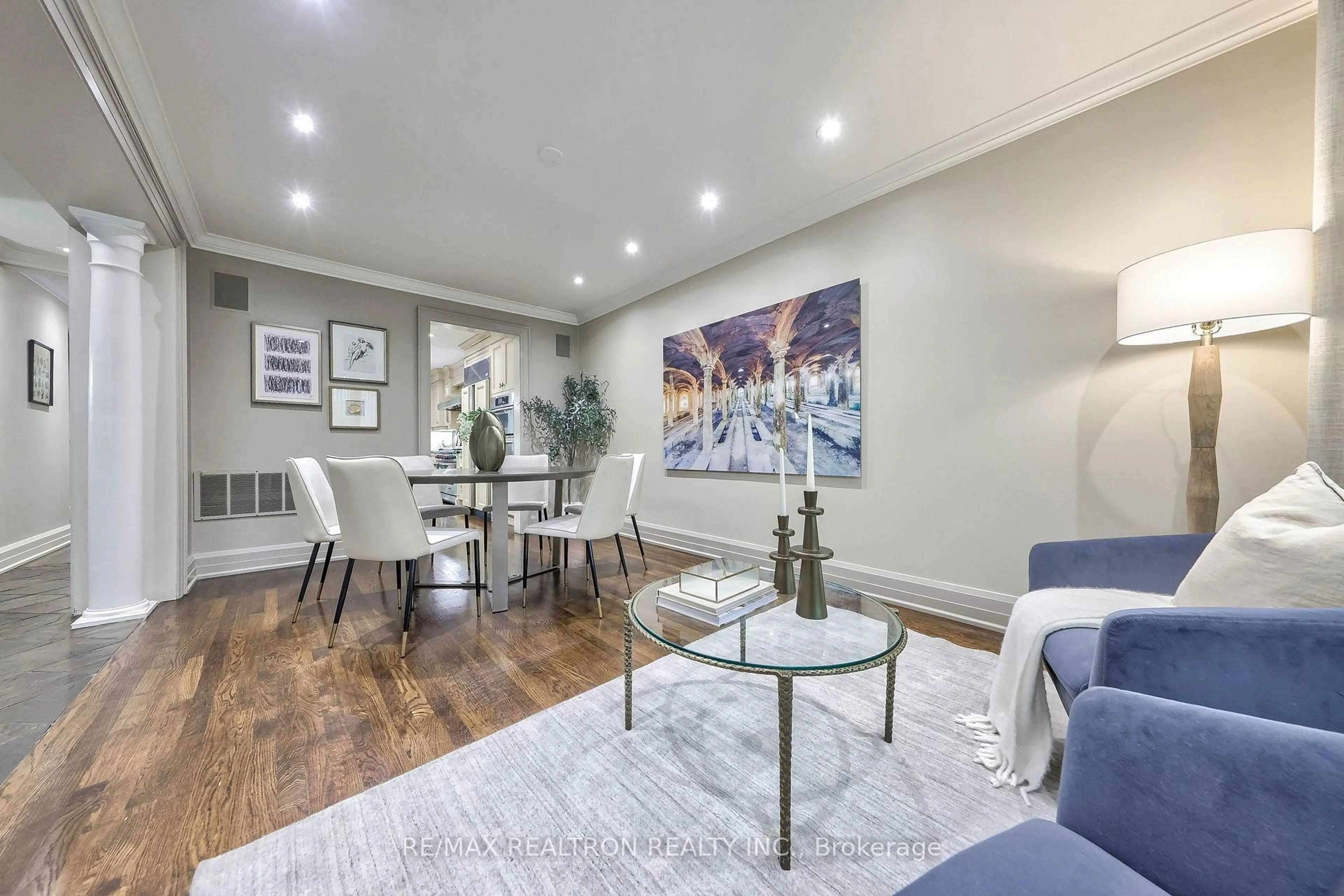 Living room with furniture, unknown for 43 Joicey Blvd, Toronto Ontario M5M 2S8