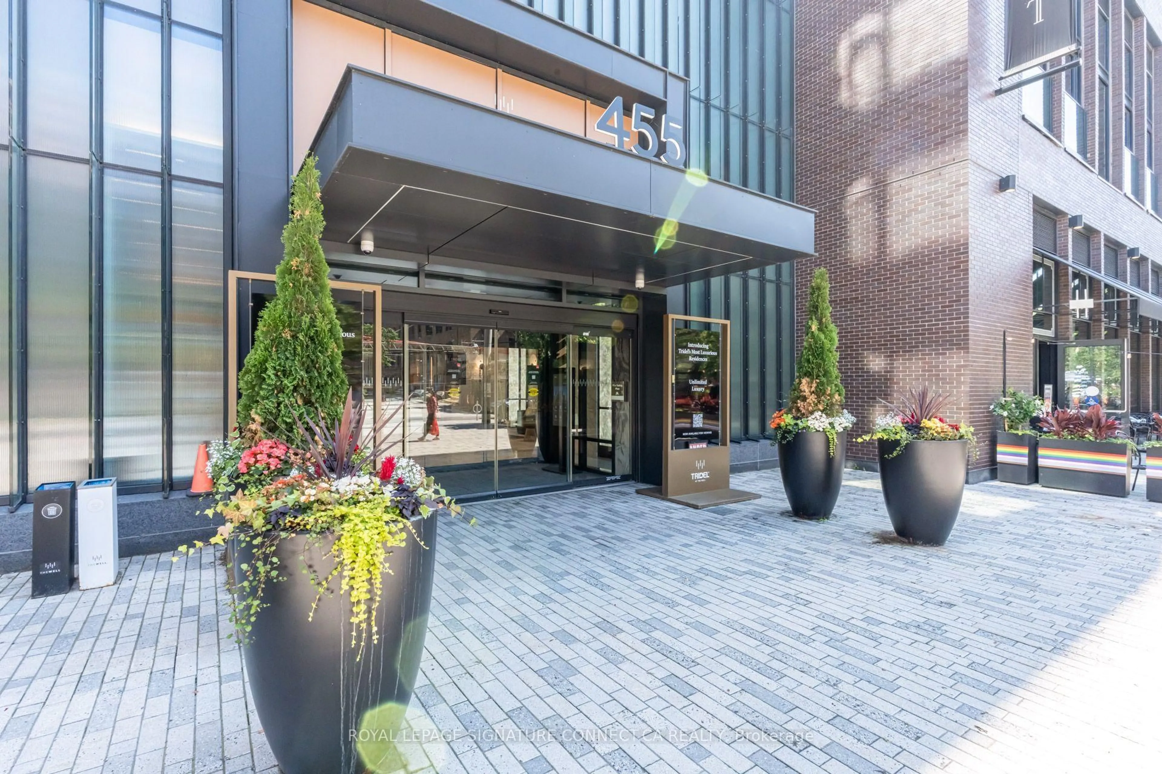 Unknown for 455 Wellington St #402, Toronto Ontario M5J 2R2