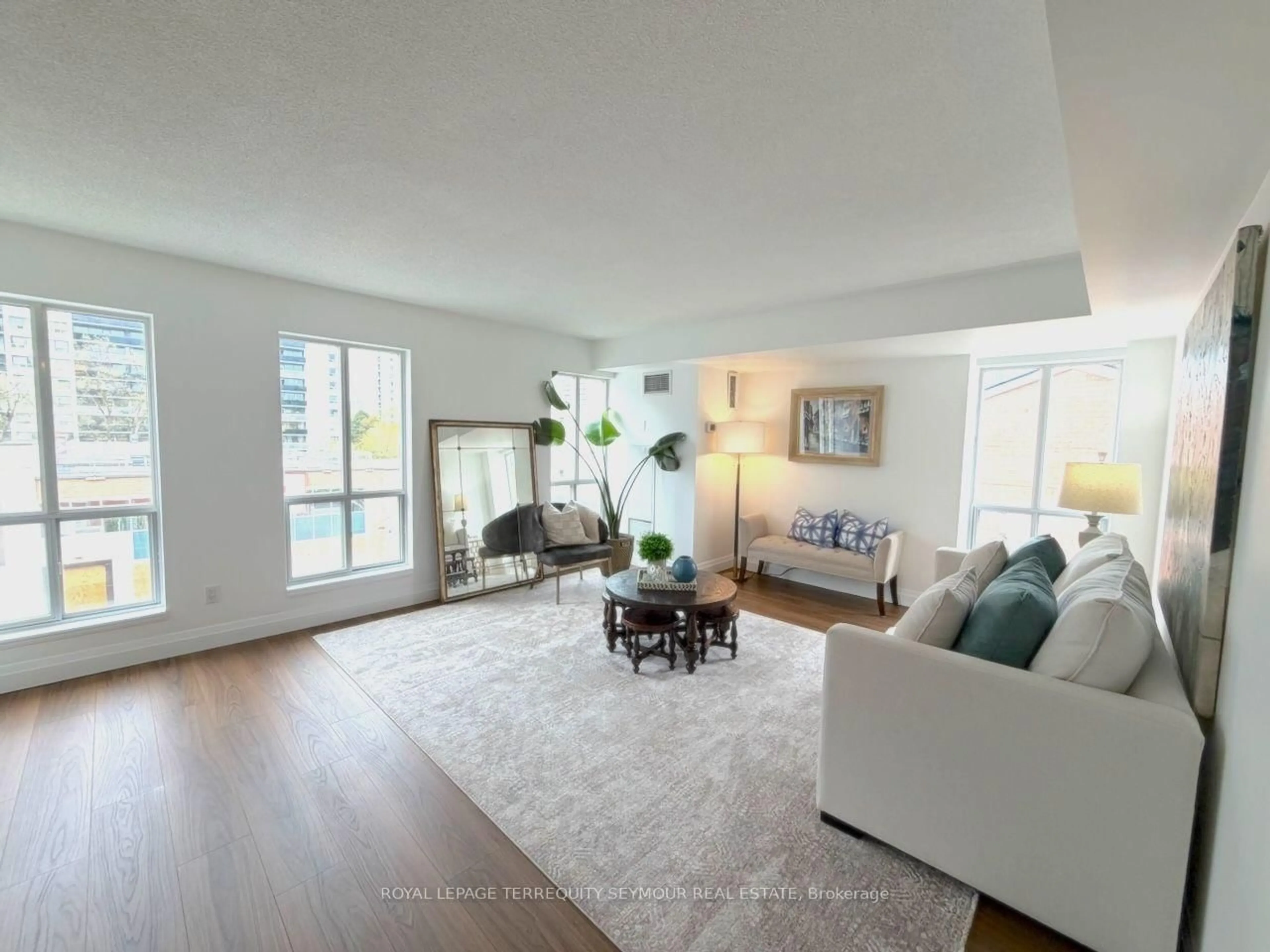 Living room with furniture, unknown for 139 Merton St #448, Toronto Ontario M4S 3G7