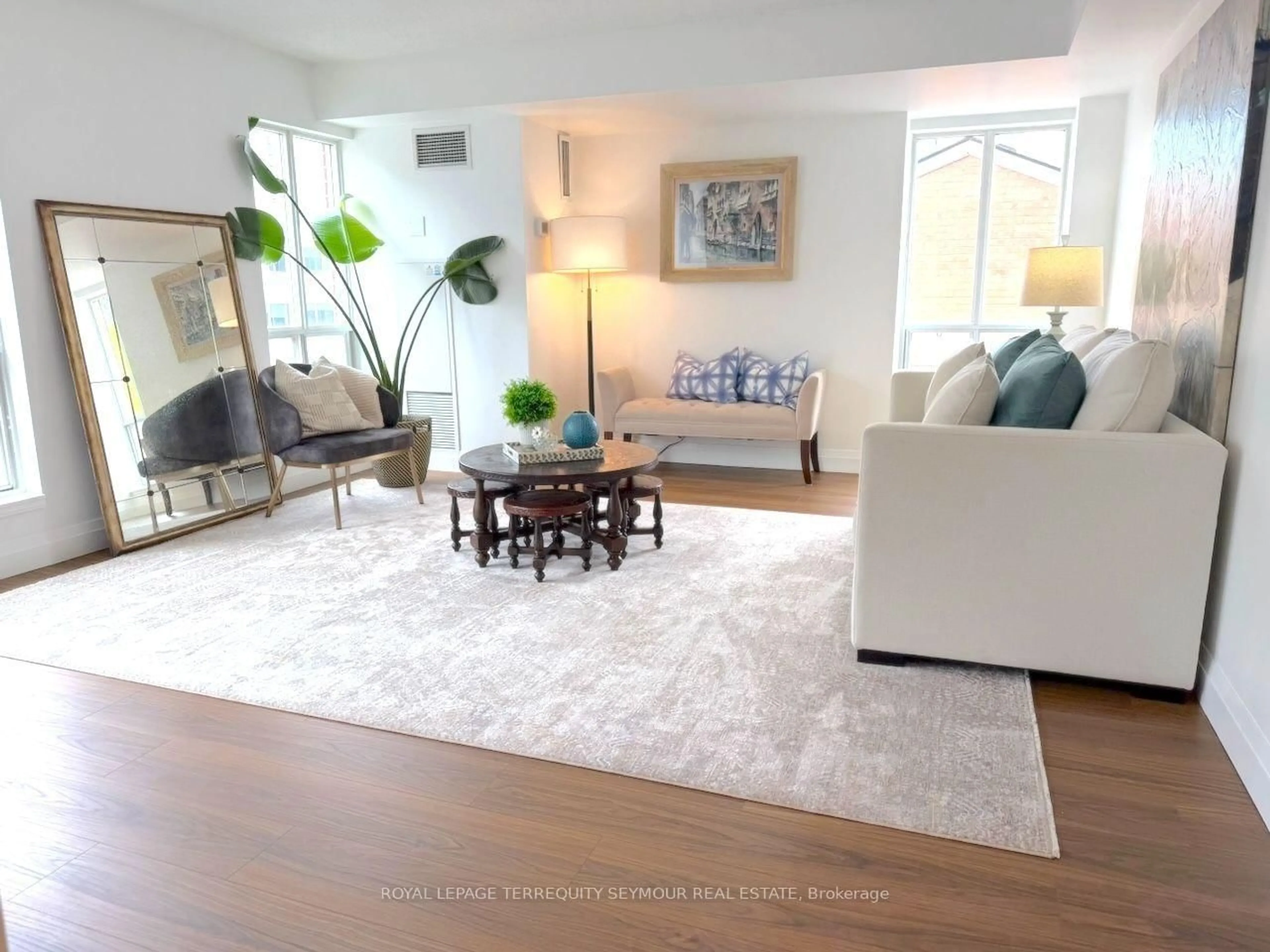 Living room with furniture, unknown for 139 Merton St #448, Toronto Ontario M4S 3G7
