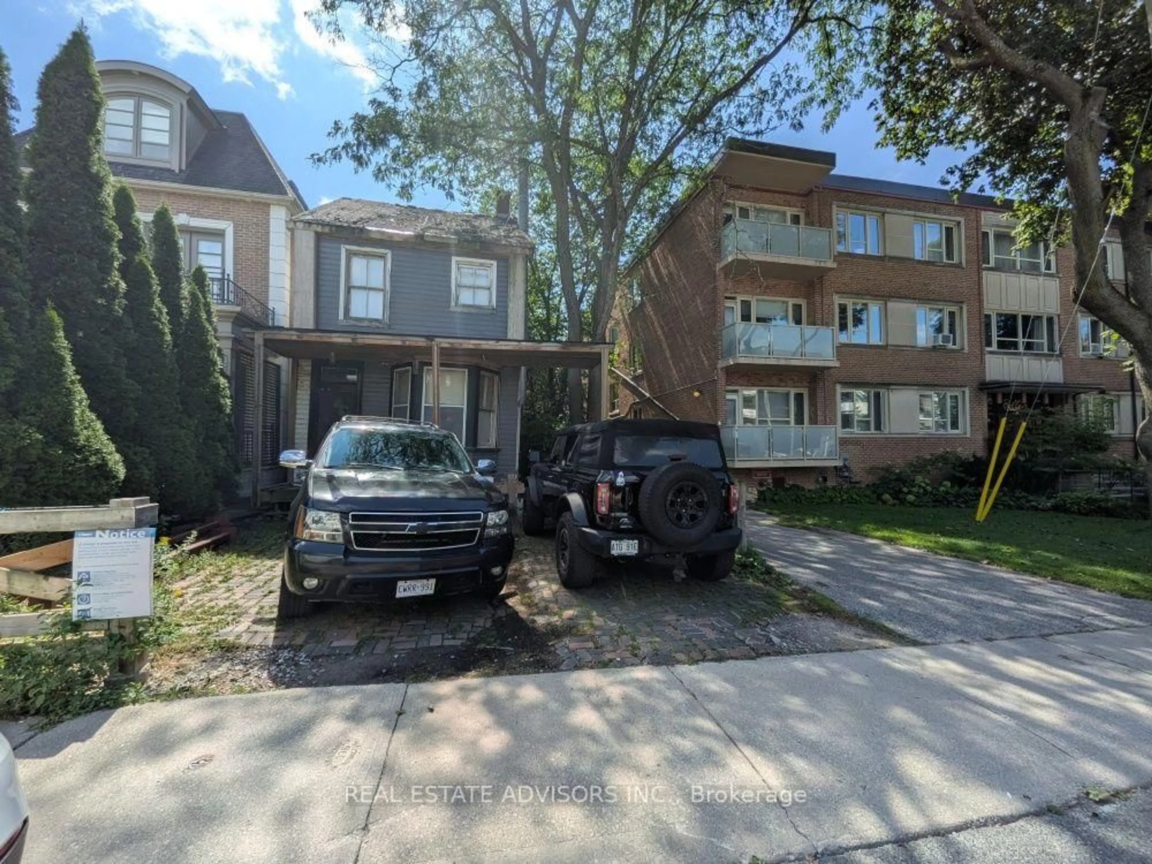 Unknown for 29 Thelma Ave, Toronto Ontario M4V 1X8