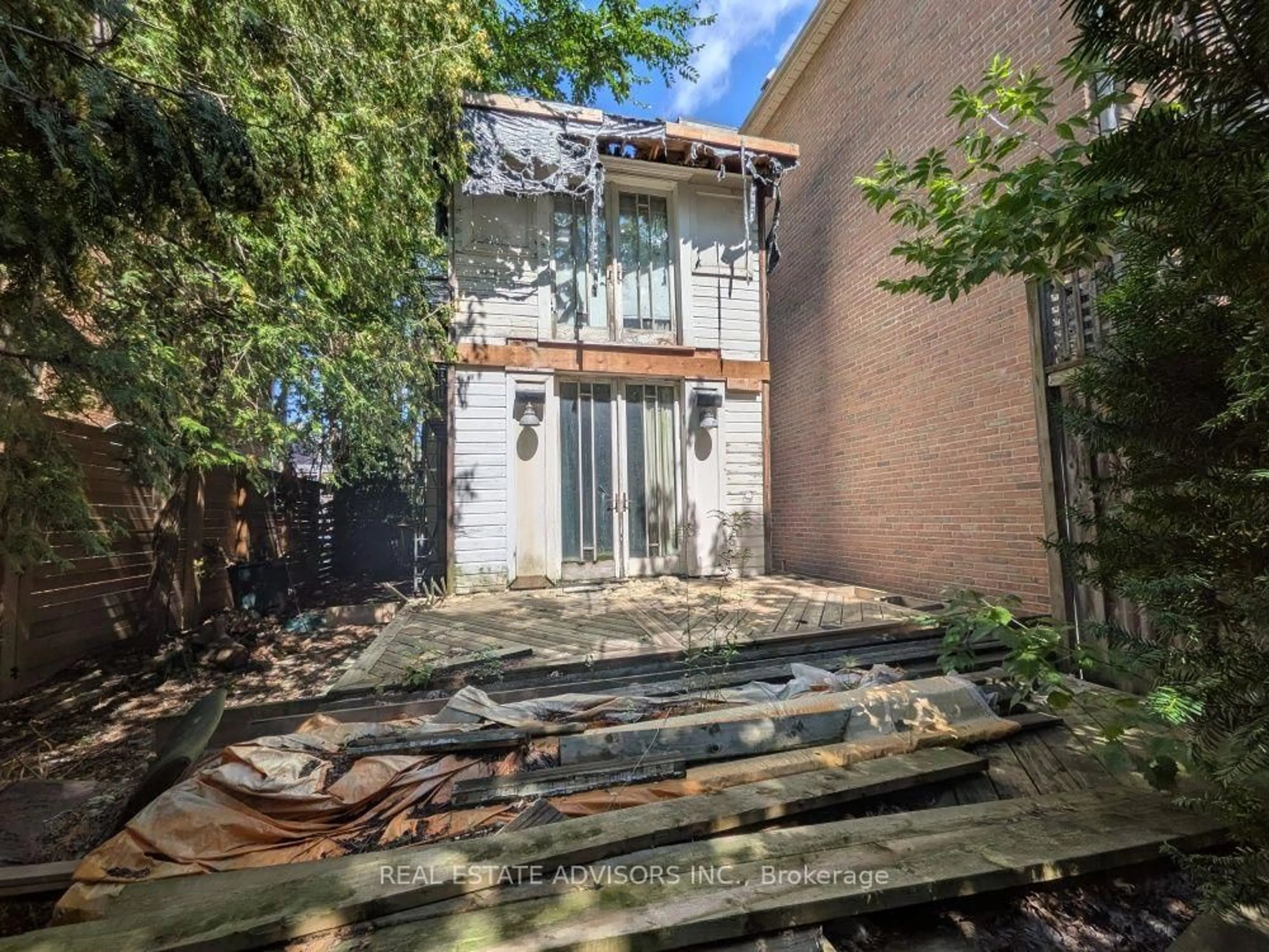Unknown for 29 Thelma Ave, Toronto Ontario M4V 1X8