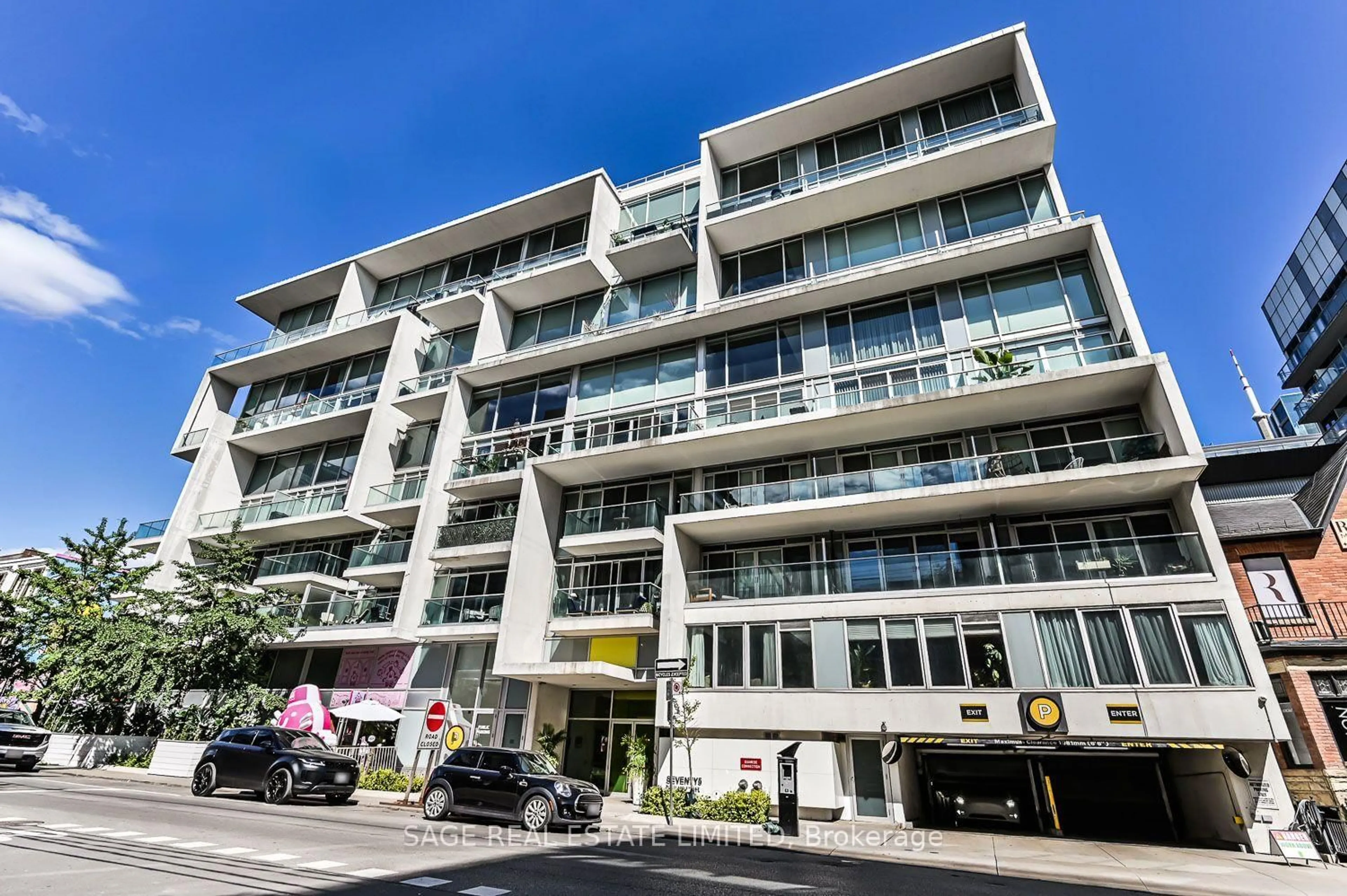Unknown for 75 Portland St #215, Toronto Ontario M5V 2M9