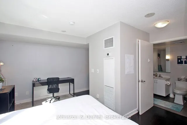 320 Richmond St #304, Toronto 3