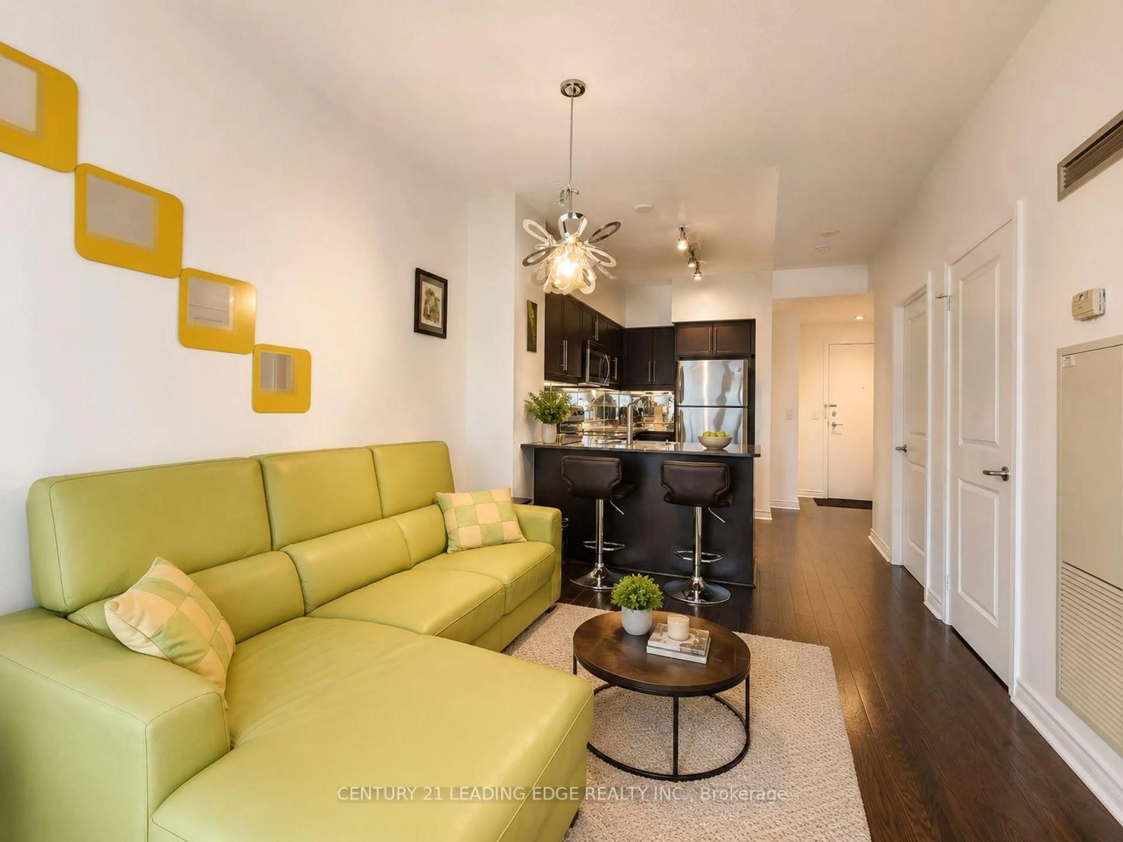 Living room with furniture, wood/laminate floor for 2885 Bayview Ave #404, Toronto Ontario M2N 3B4
