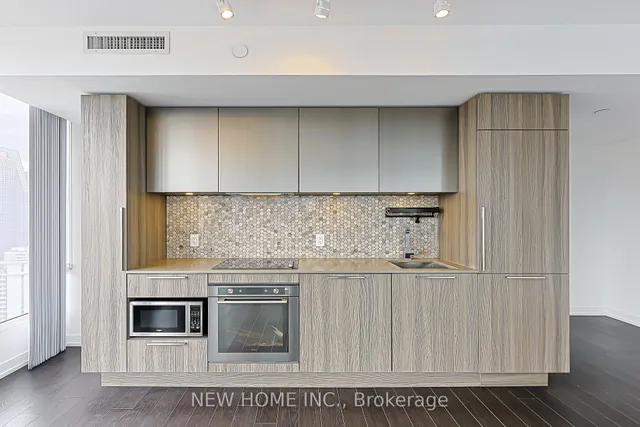 85 Wood St #3303, Toronto 3
