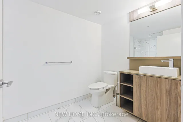 85 Wood St #3303, Toronto 4