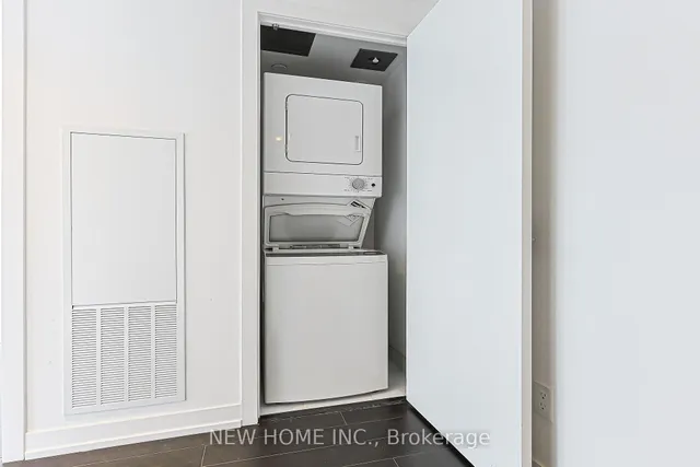 85 Wood St #3303, Toronto 5