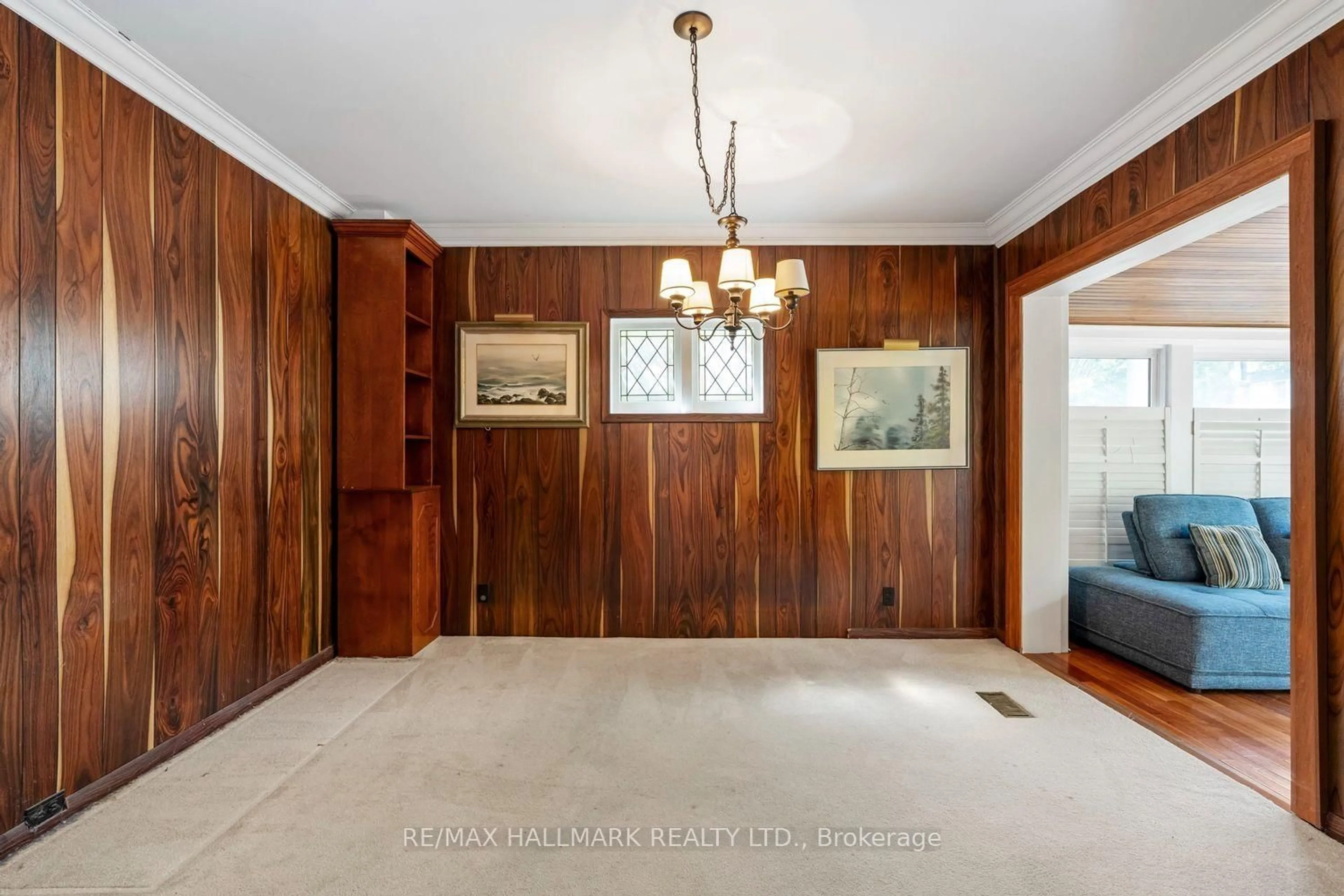 Indoor foyer for 48 Chatsworth Dr, Toronto Ontario M4R 1R5