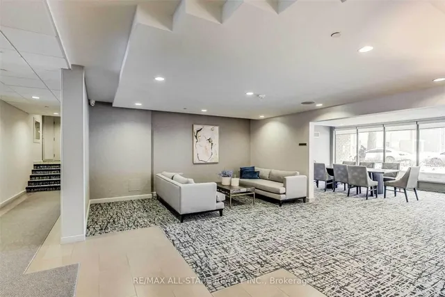 15 Maitland Pl #2112, Toronto 3