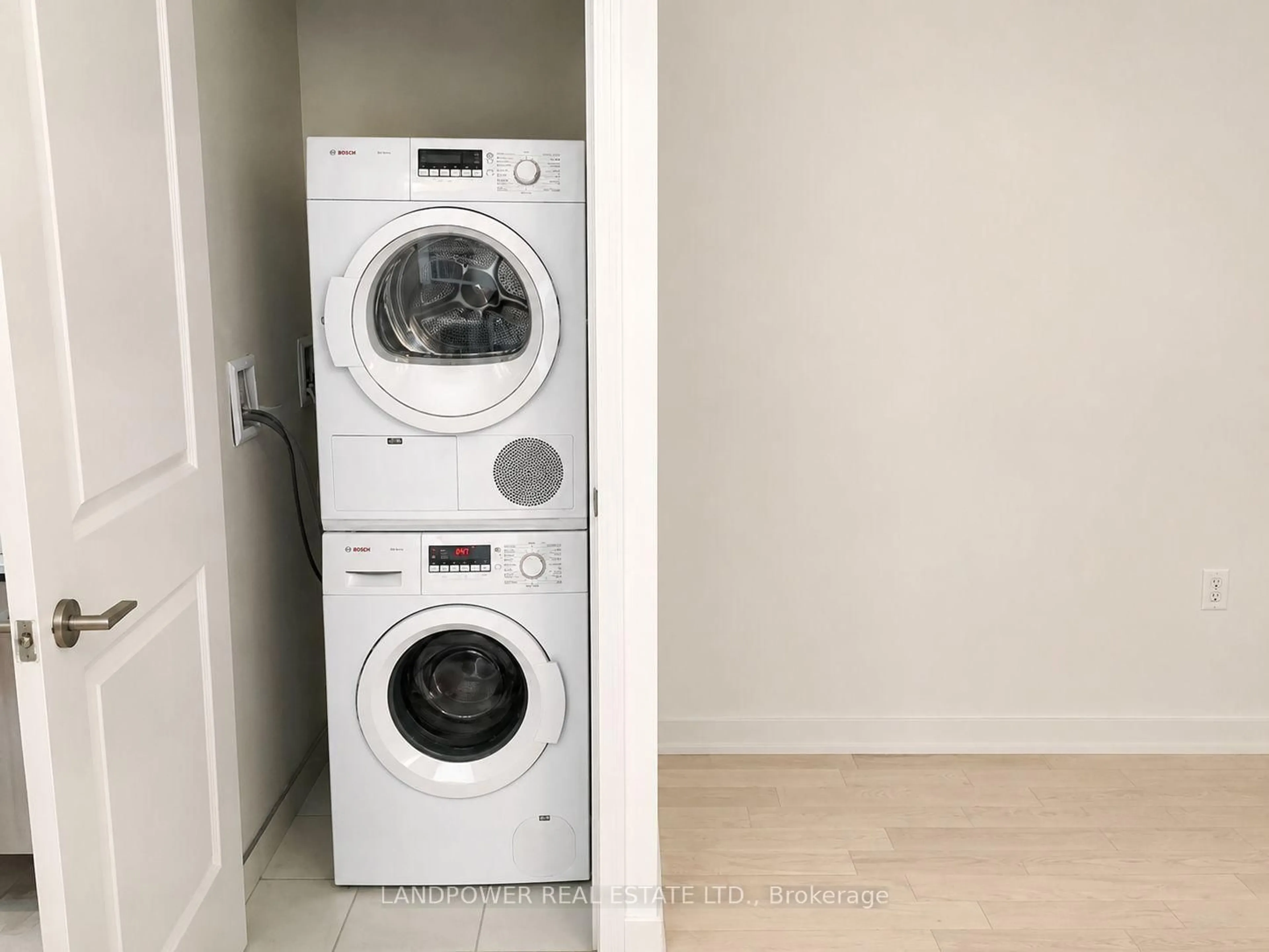 Laundry room for 1 The Esplanade #3509, Toronto Ontario M5E 0A8