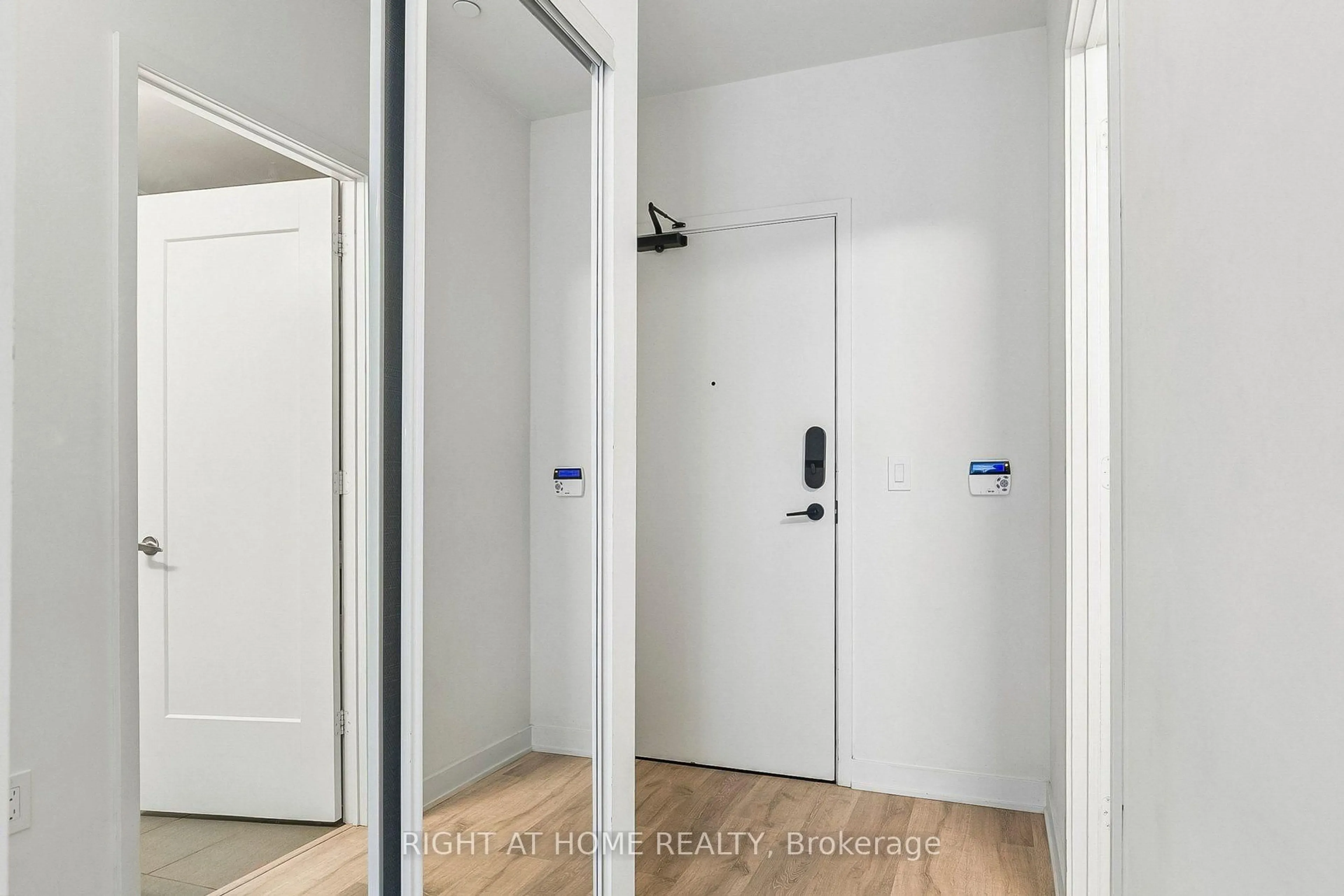 Indoor entryway for 60 Princess St #447, Toronto Ontario M5A 2C7