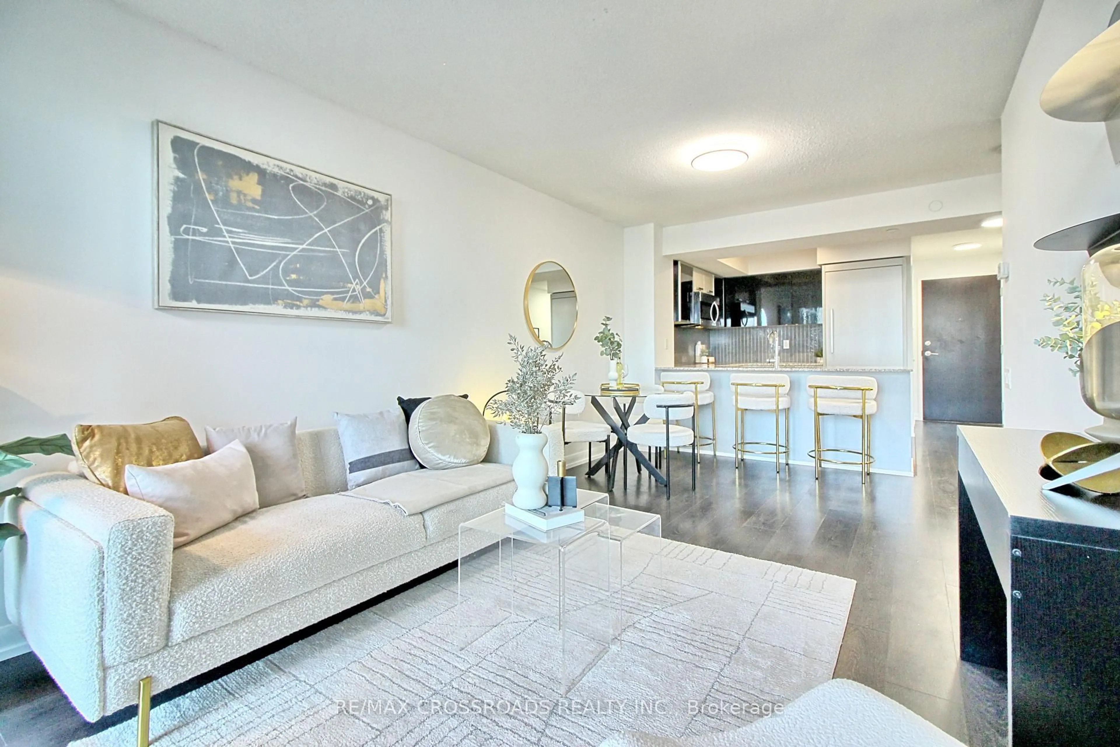 Living room with furniture, unknown for 5162 Yonge St #1106, Toronto Ontario M2N 0E9