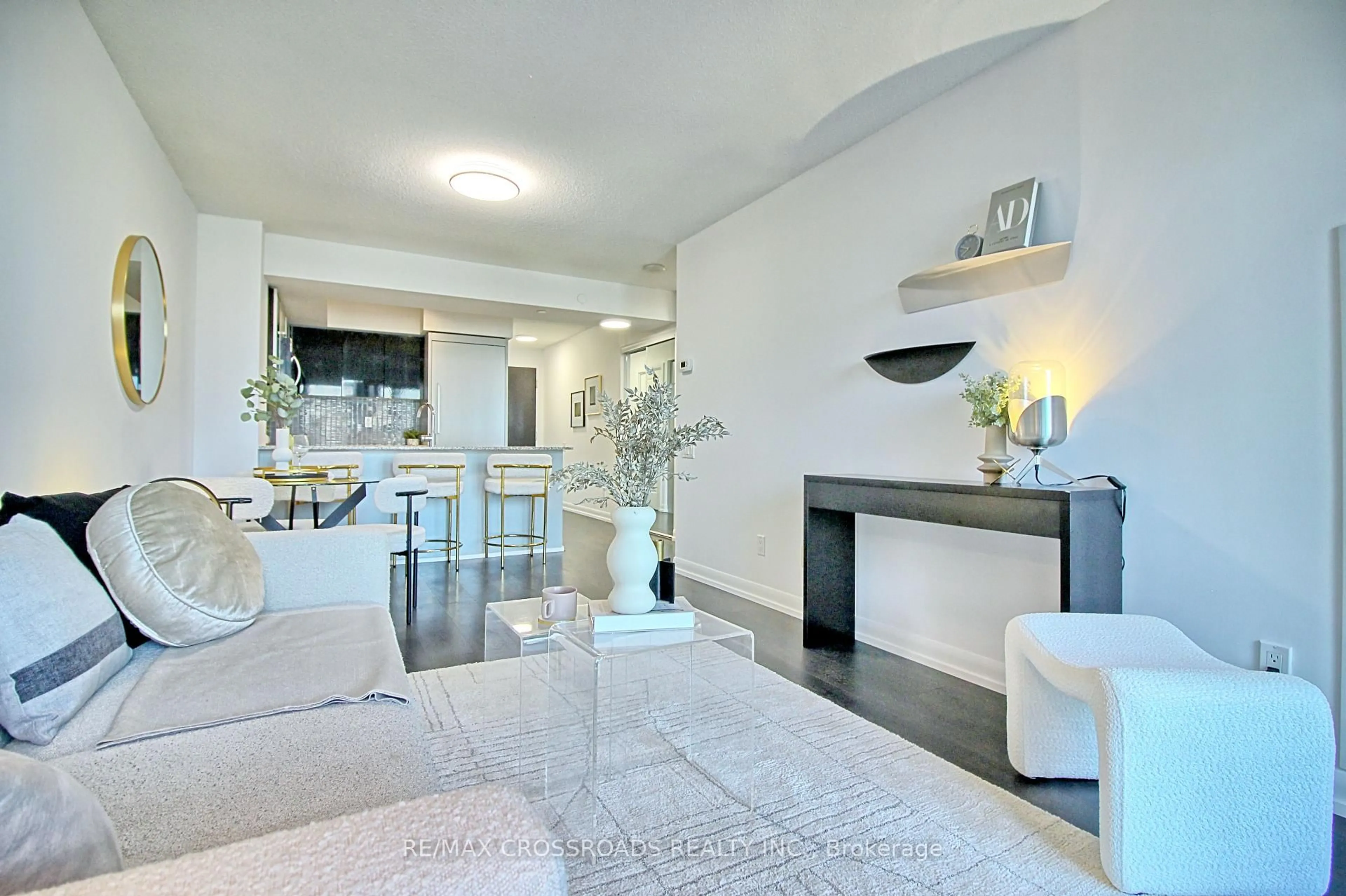 Living room with furniture, unknown for 5162 Yonge St #1106, Toronto Ontario M2N 0E9