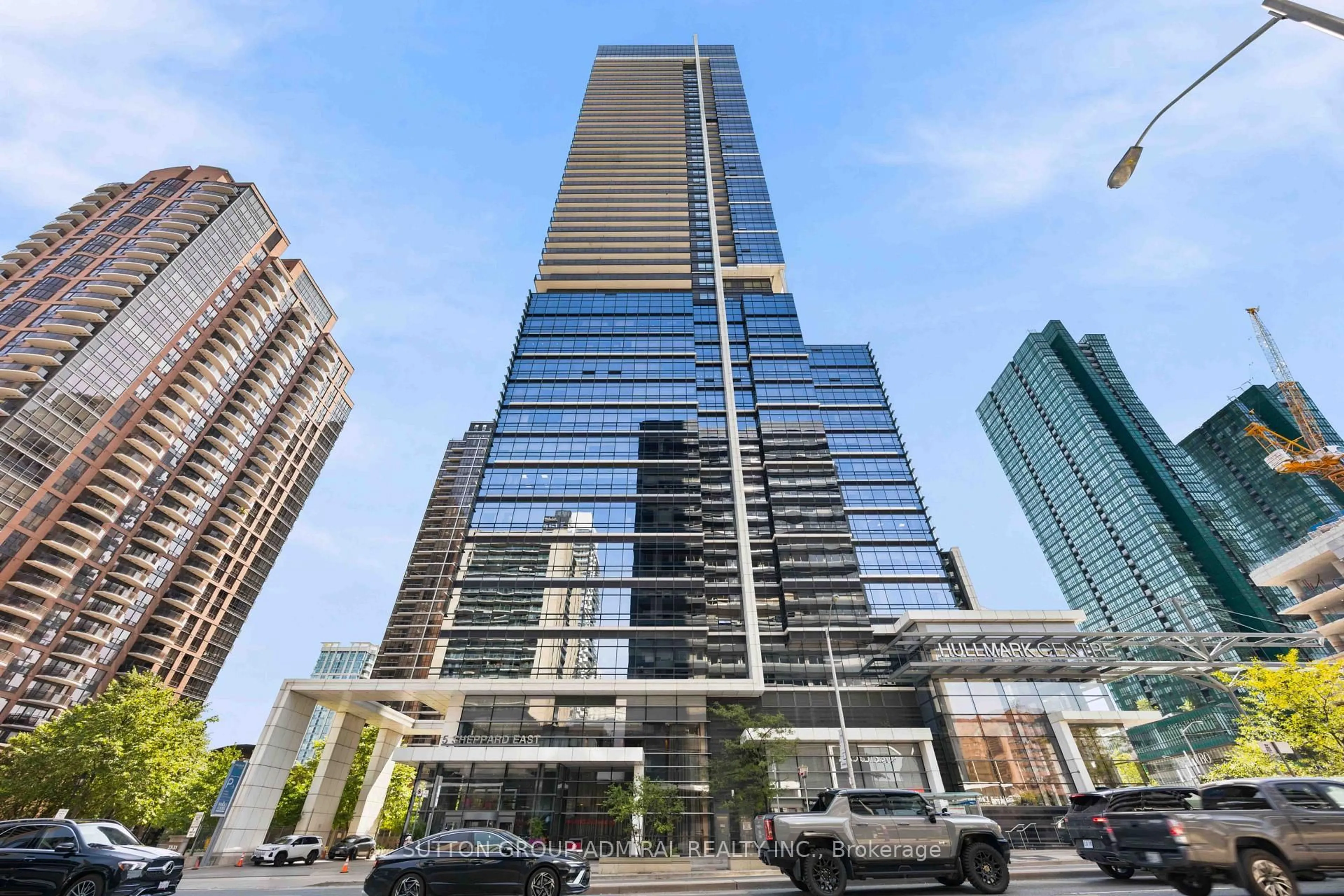 Indoor foyer for 5 Sheppard Ave #2825, Toronto Ontario M2N 0G4
