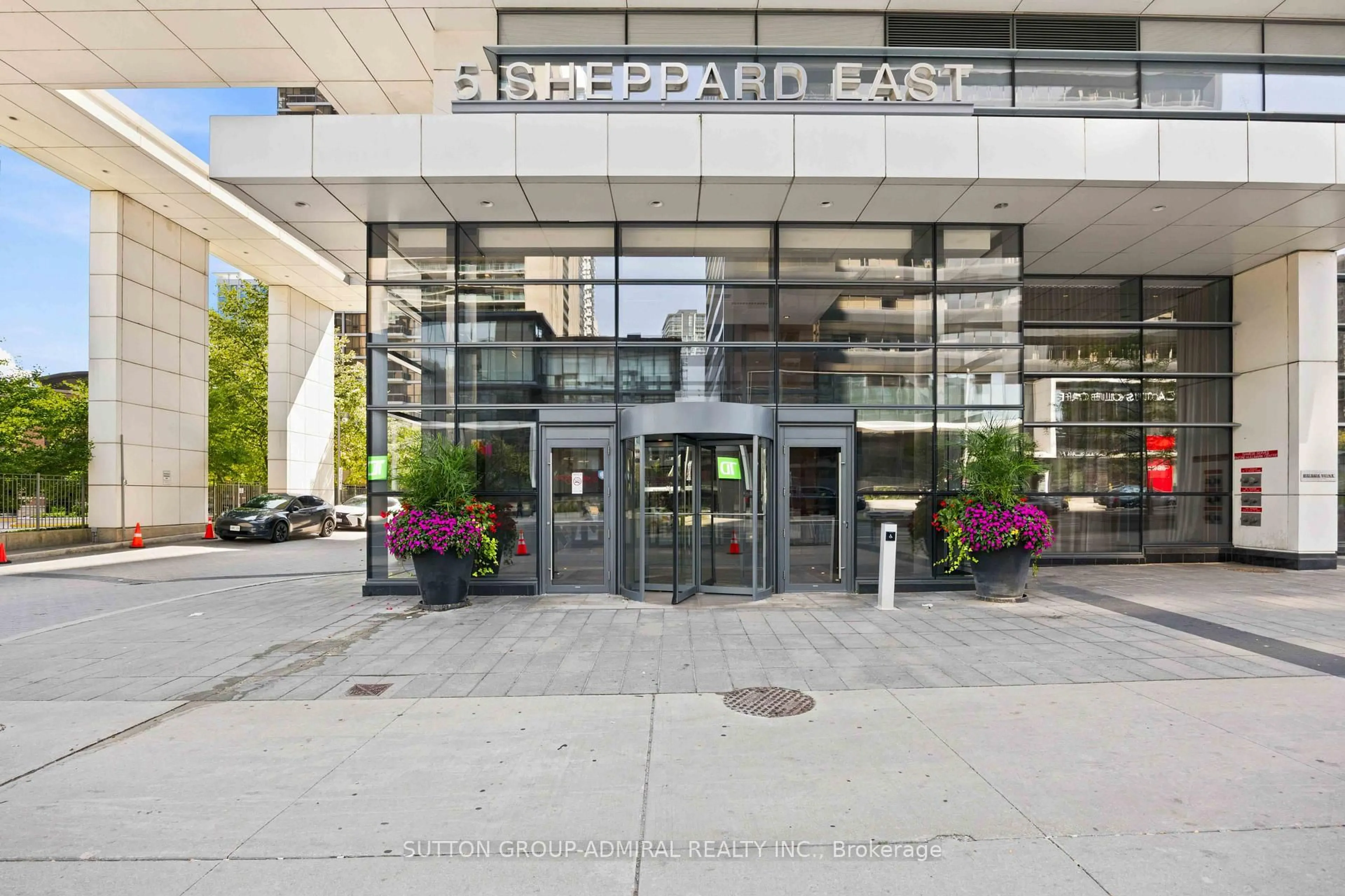 Patio, unknown for 5 Sheppard Ave #2825, Toronto Ontario M2N 0G4
