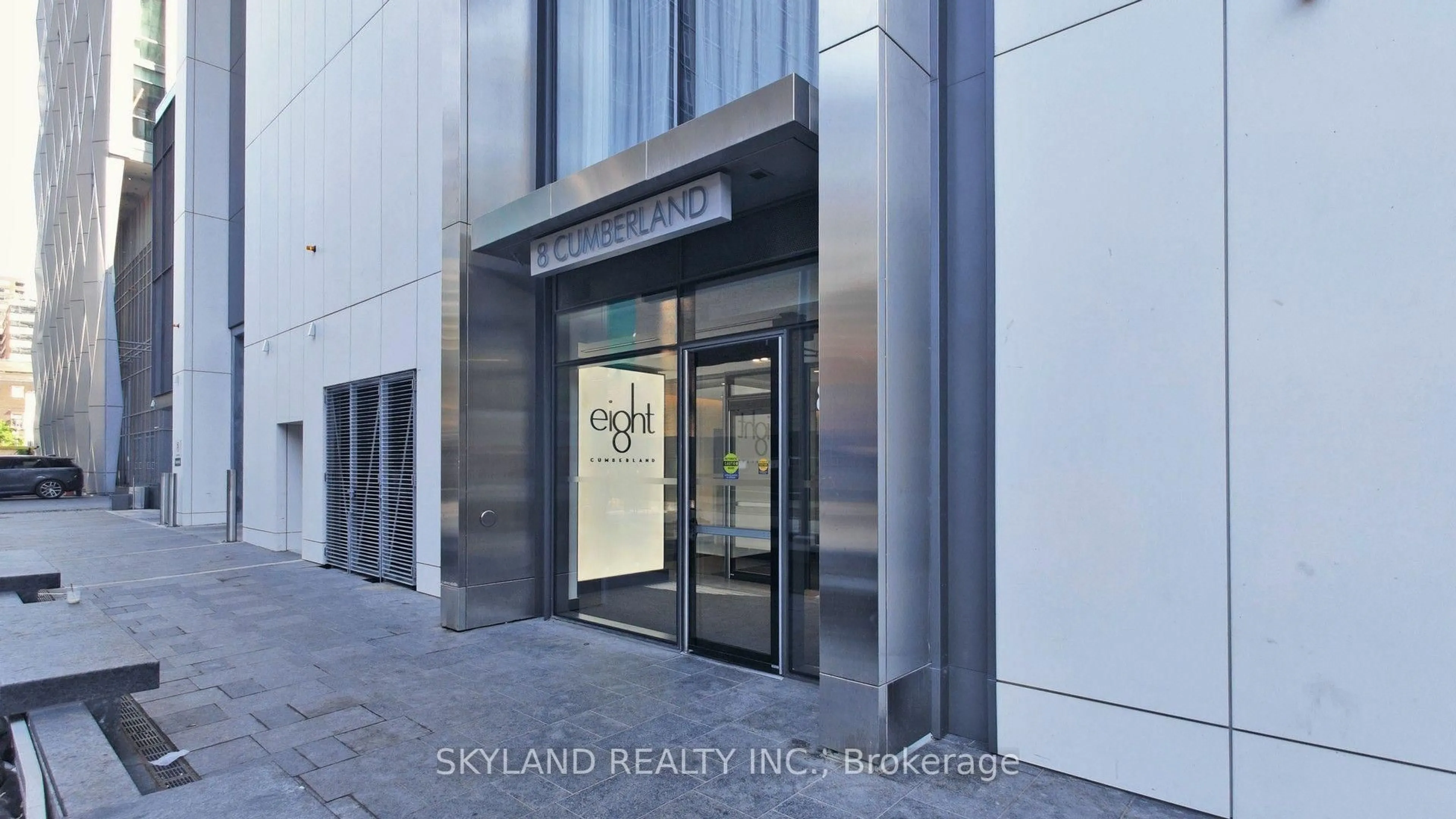 Indoor foyer for 8 Cumberland St #4305, Toronto Ontario M4W 0B6