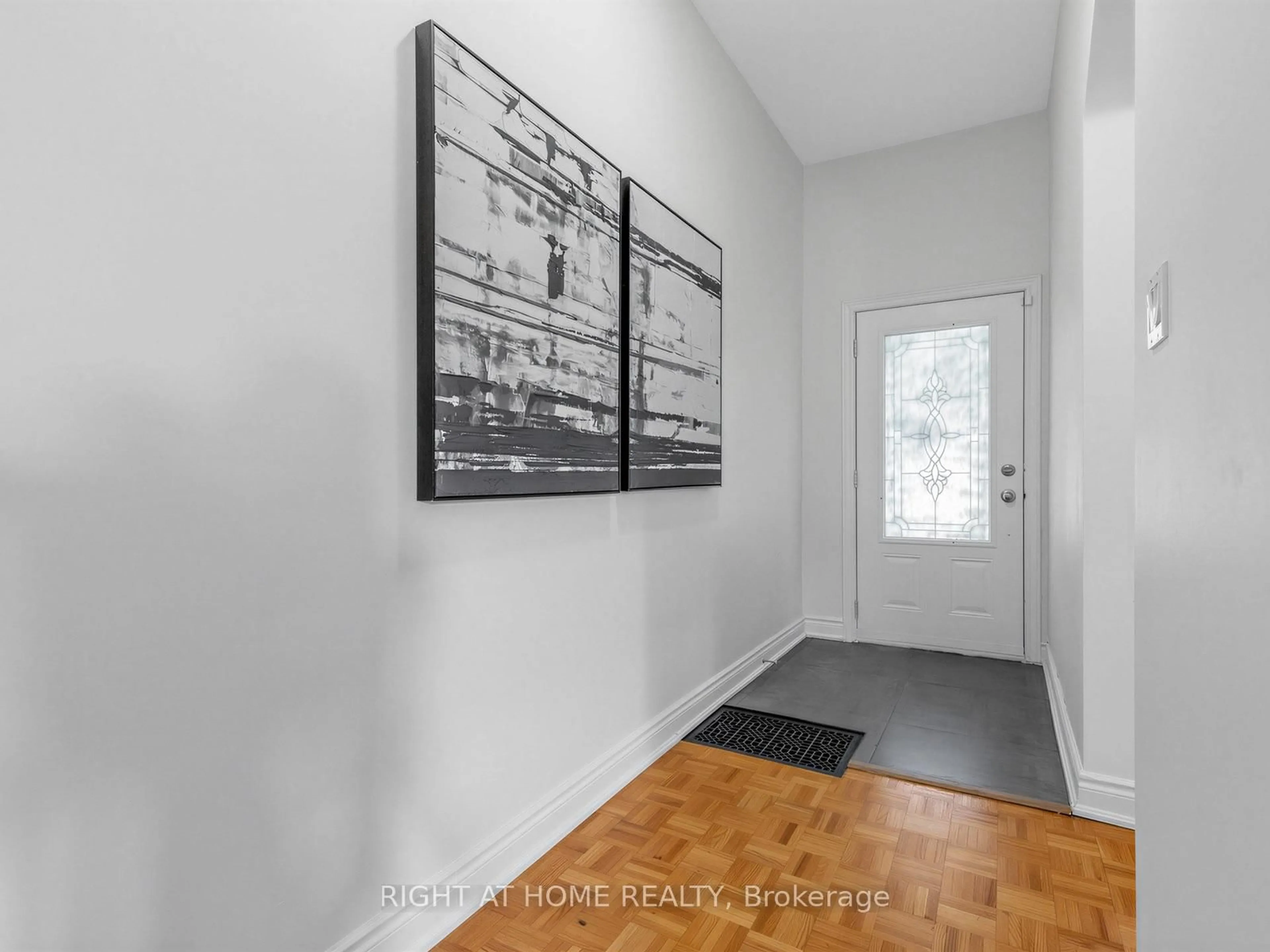 Indoor entryway for 170 Margueretta St, Toronto Ontario M6H 3S3