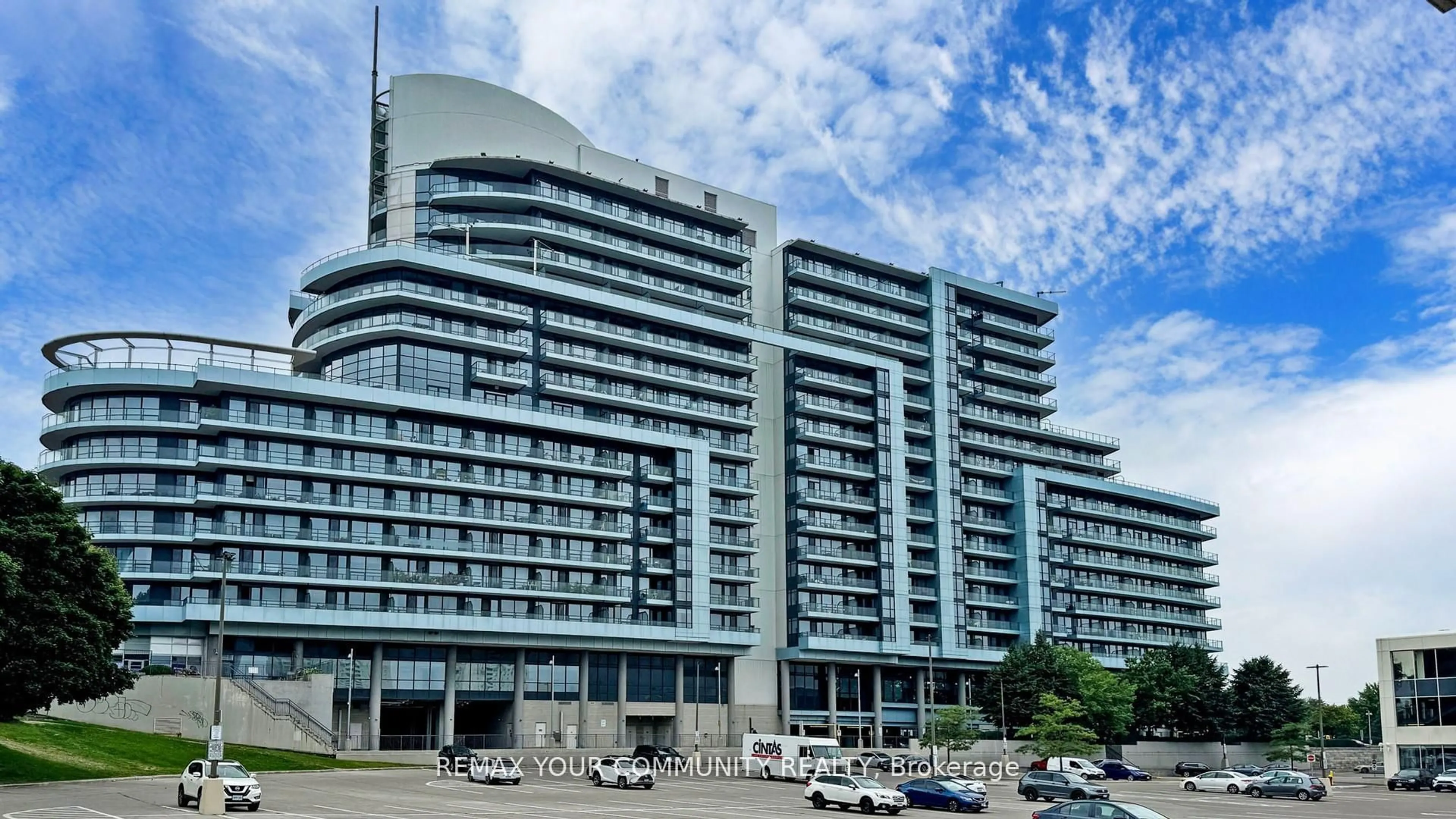Indoor foyer for 2885 Bayview Ave #913, Toronto Ontario M2K 0A3
