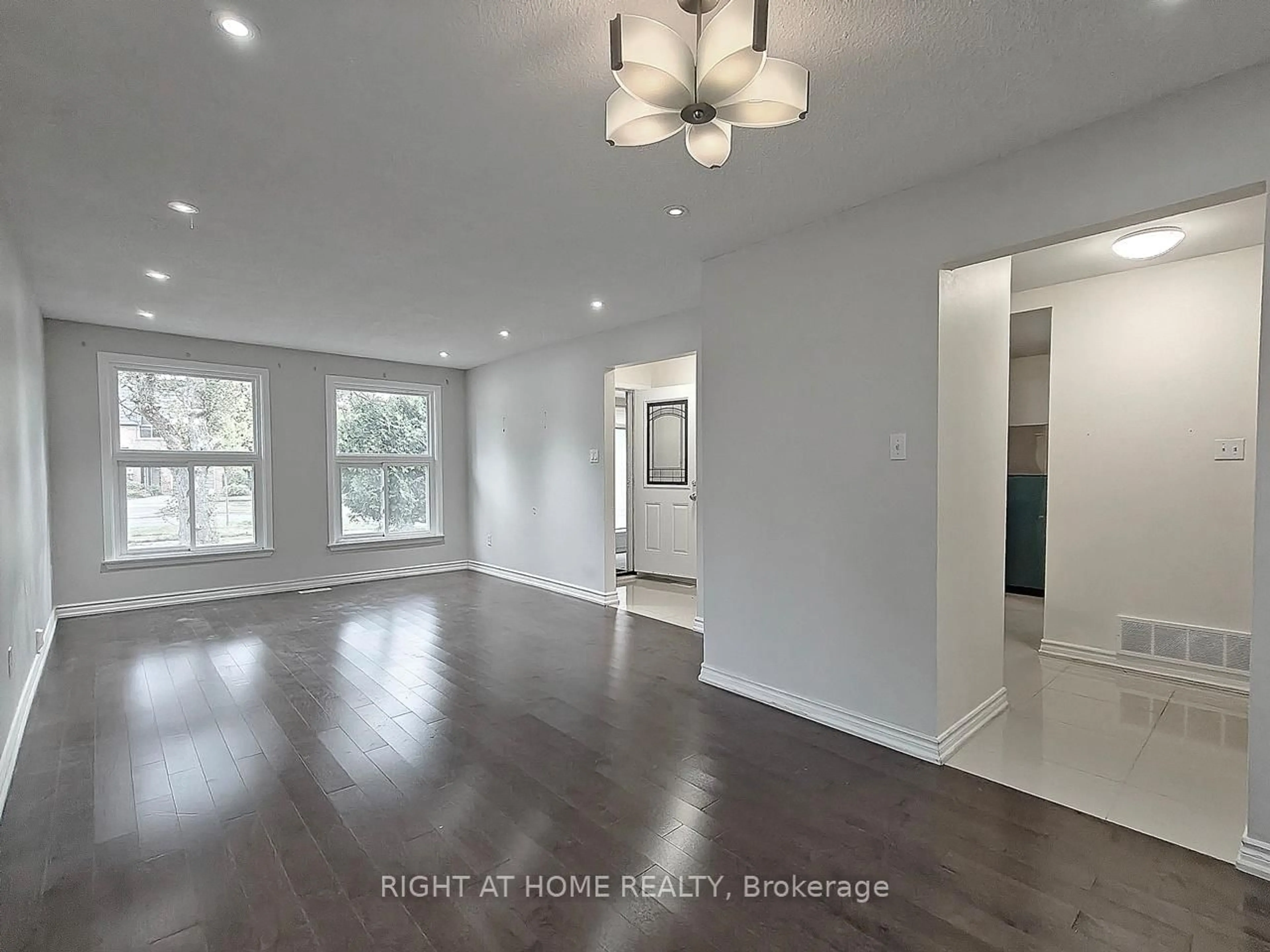 A pic of a room for 182 McNicoll Ave, Toronto Ontario M2N 3K7