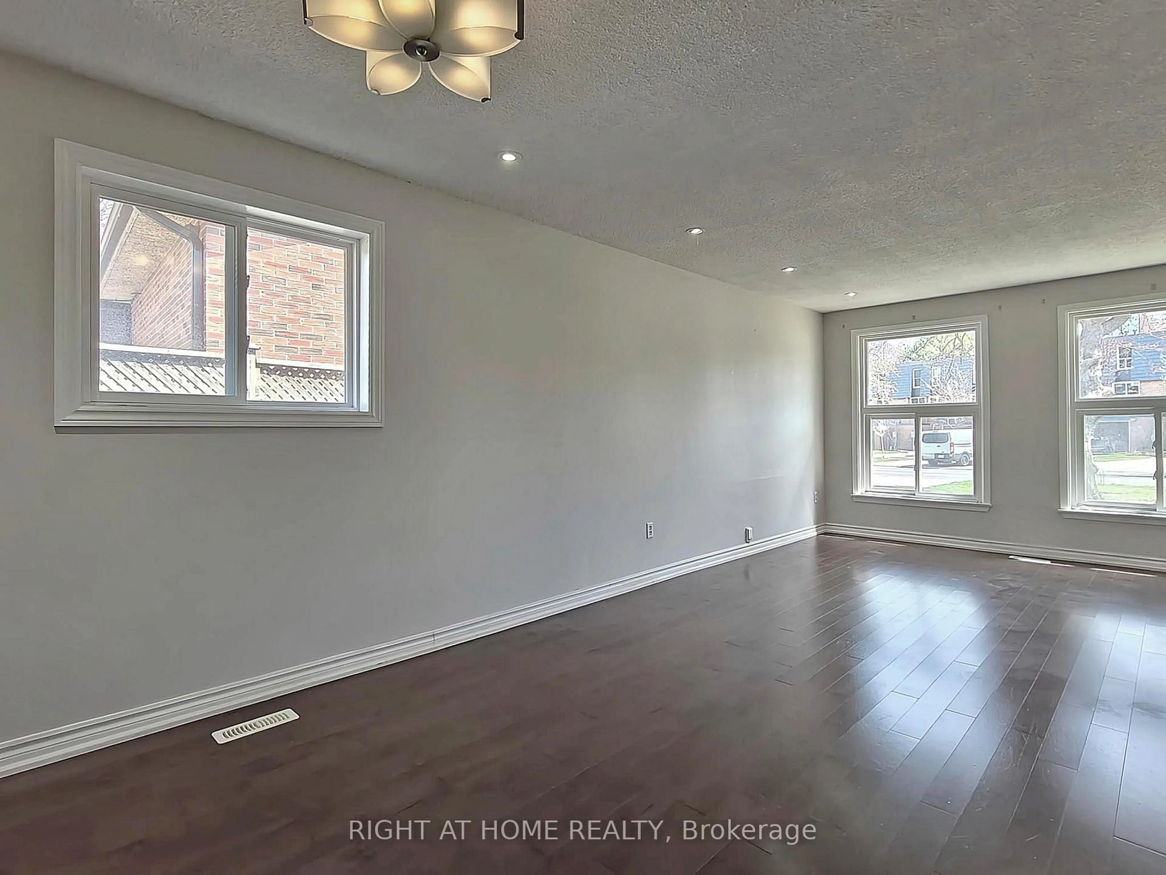 A pic of a room for 182 McNicoll Ave, Toronto Ontario M2N 3K7